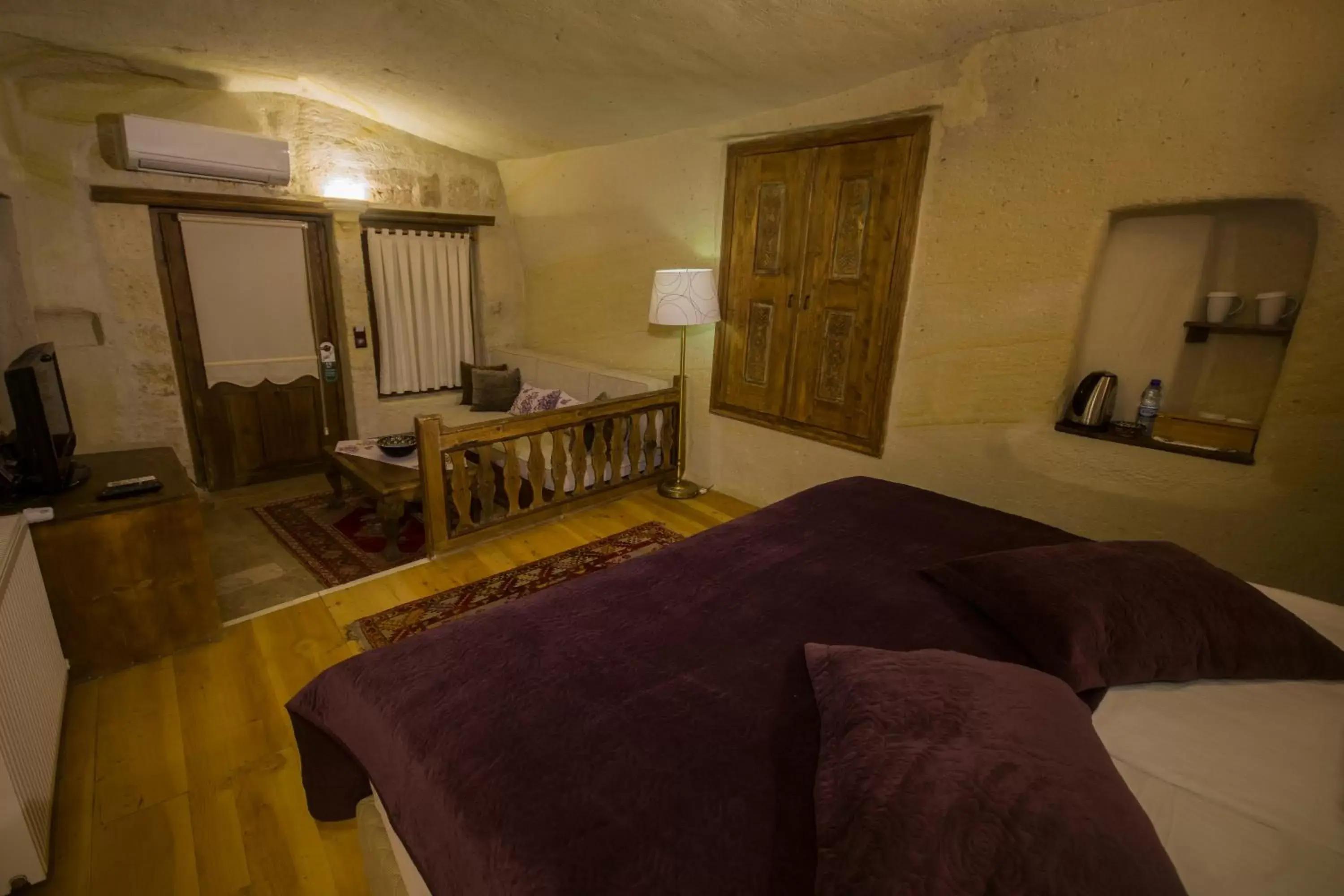 Photo of the whole room, Bed in Fresco Cave Suites Cappadocia