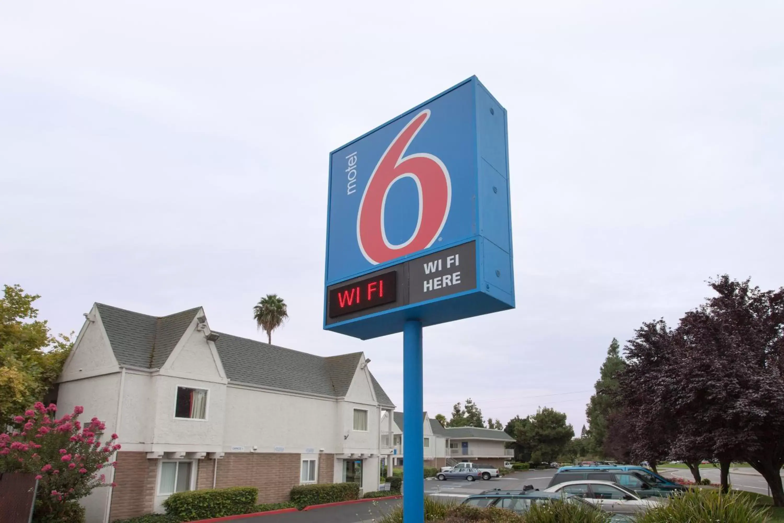 Facade/entrance, Property Building in Motel 6-Sacramento, CA - Central