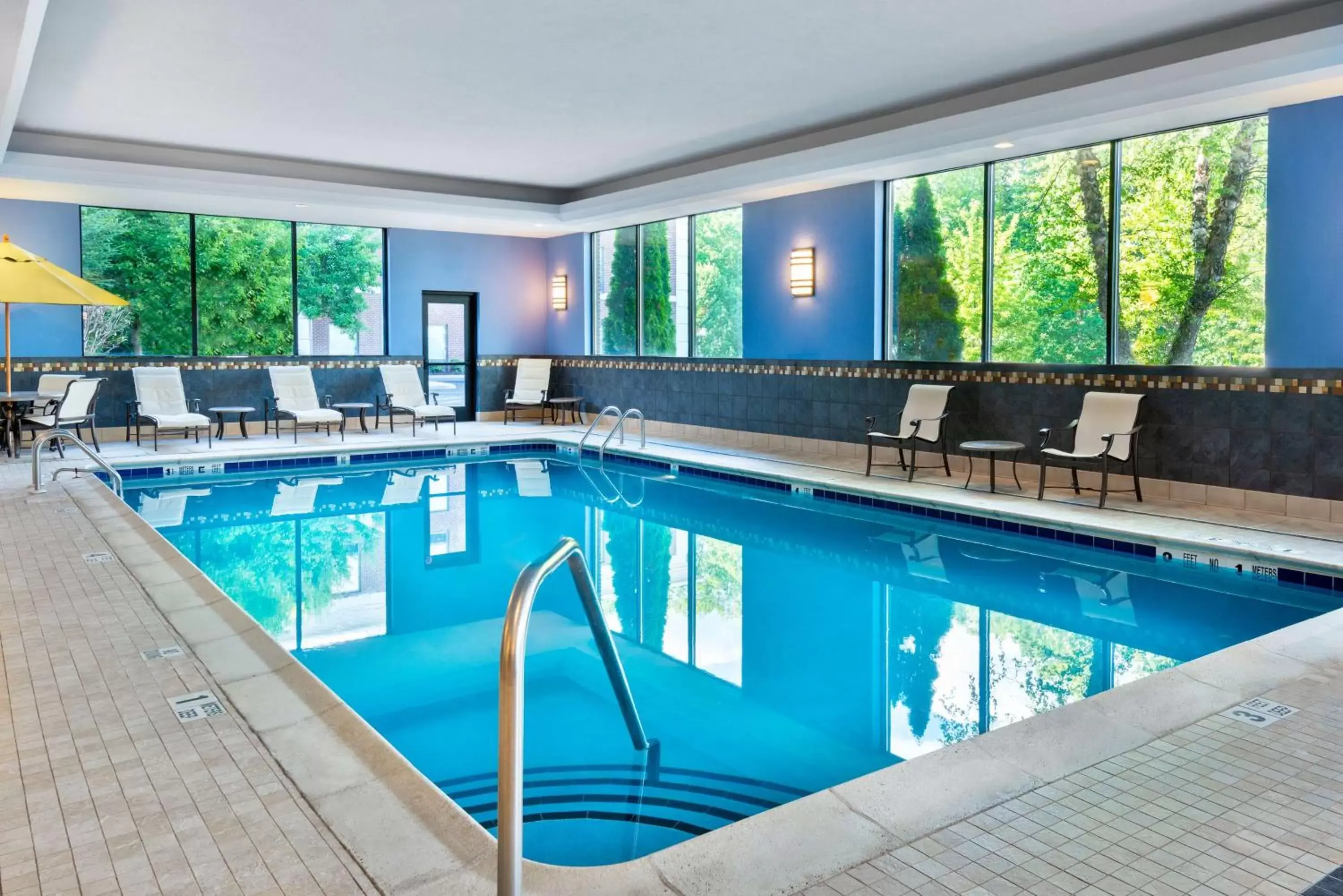 Pool view, Swimming Pool in Hampton Inn and Suites Hartford/Farmington