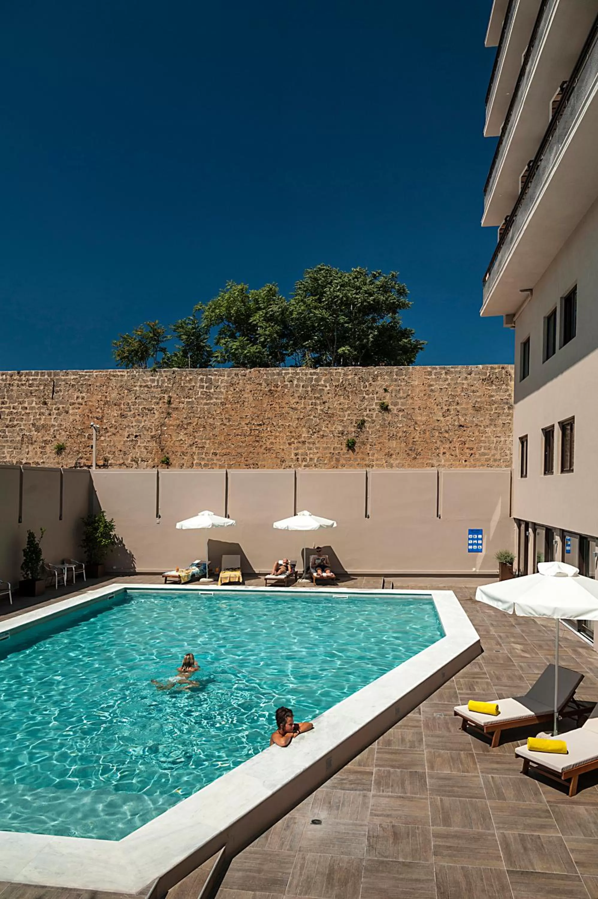 Swimming pool in Kriti Hotel