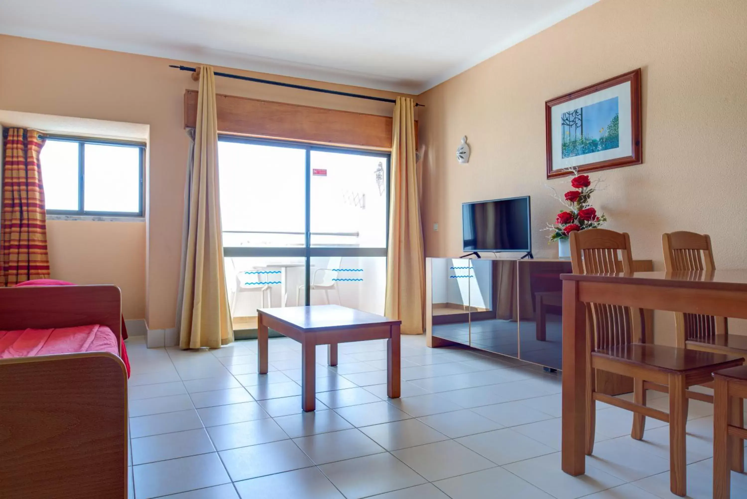 Living room, Seating Area in Choromar Apartments