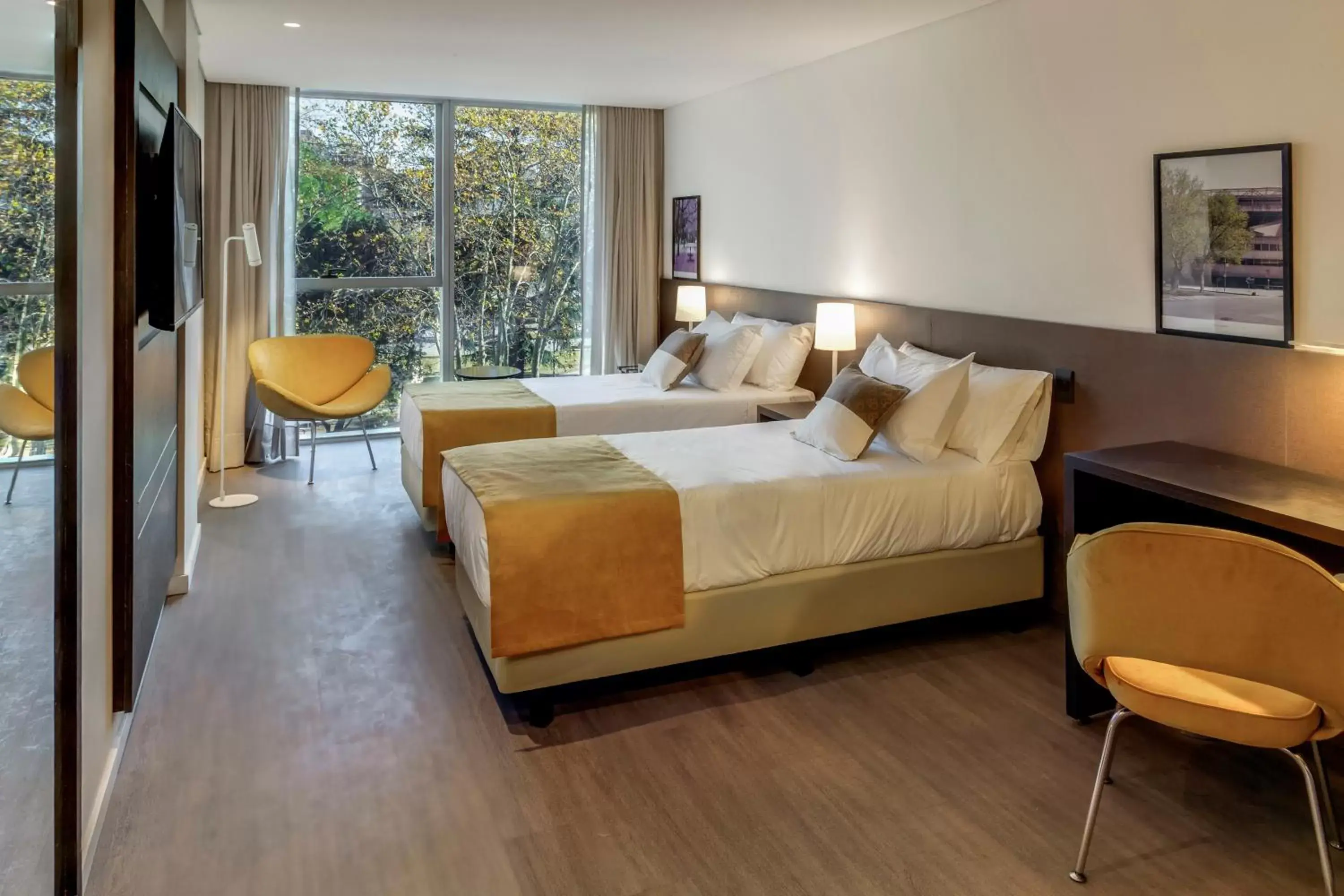 Photo of the whole room, Bed in Dazzler by Wyndham La Plata