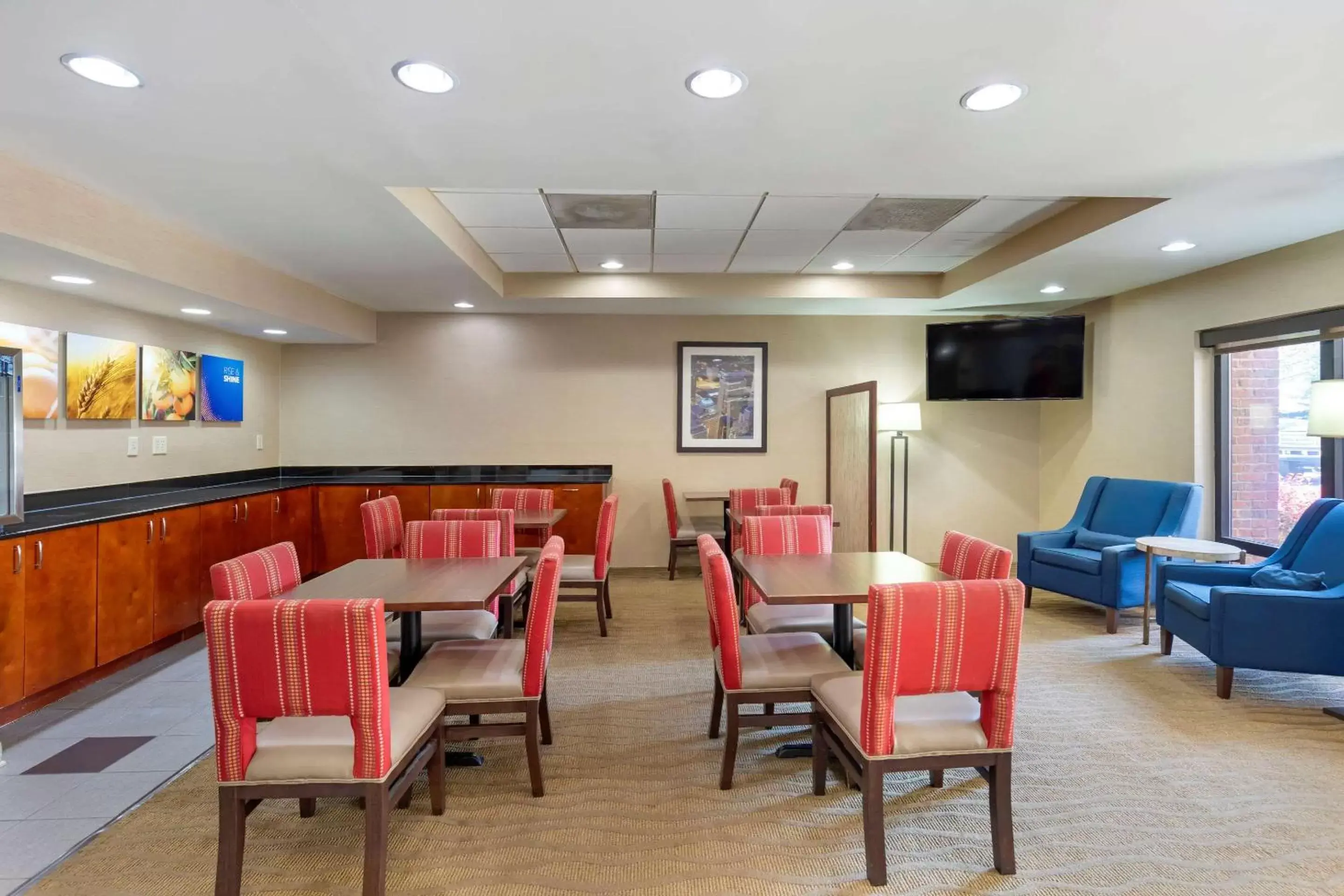 Restaurant/Places to Eat in Comfort Inn Kennesaw