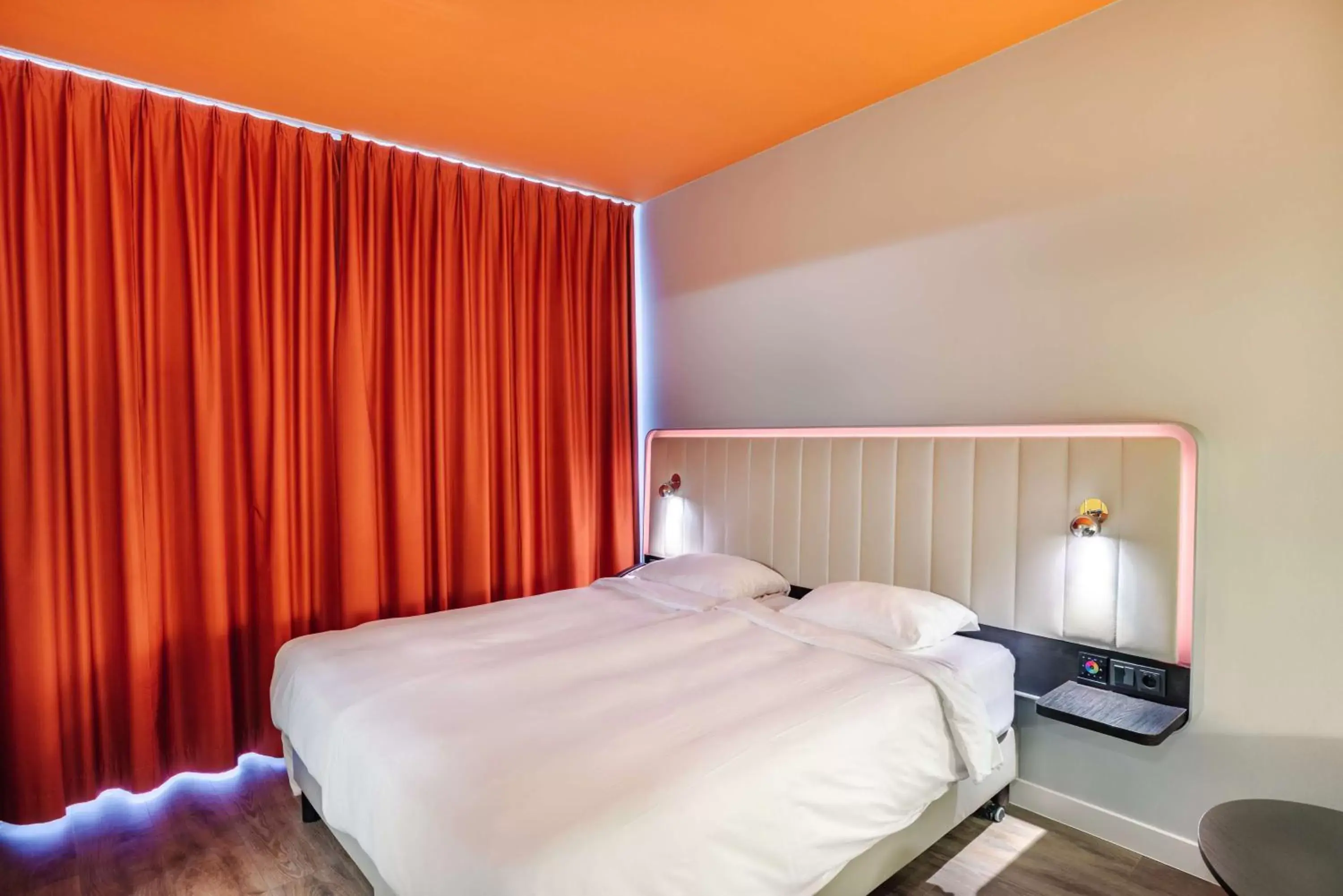 Bedroom, Bed in Park Inn by Radisson Stuttgart