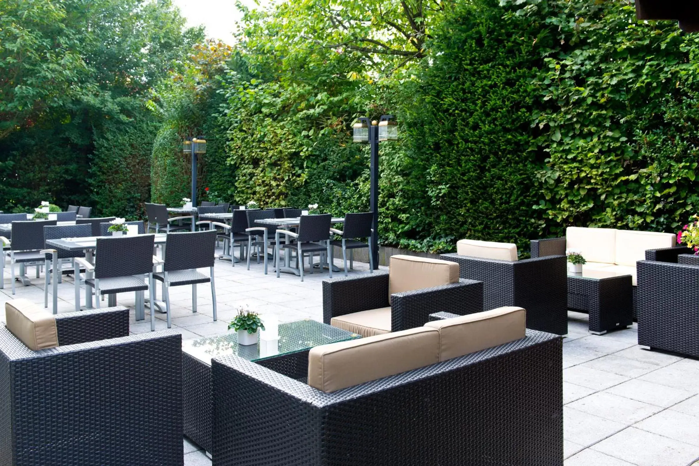 Day, Restaurant/Places to Eat in Leonardo Hotel Aachen