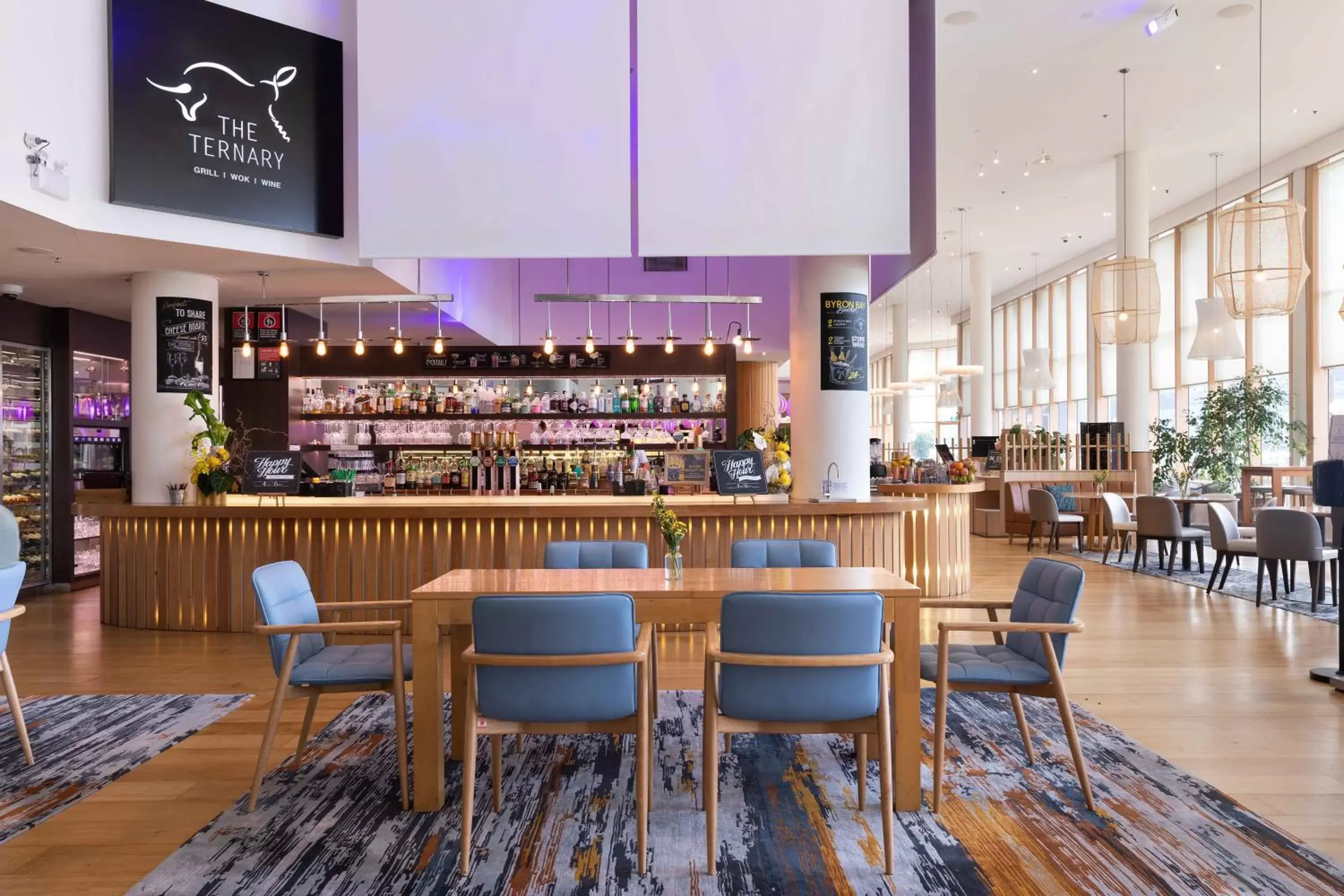 Restaurant/places to eat, Lounge/Bar in Novotel Sydney Darling Harbour