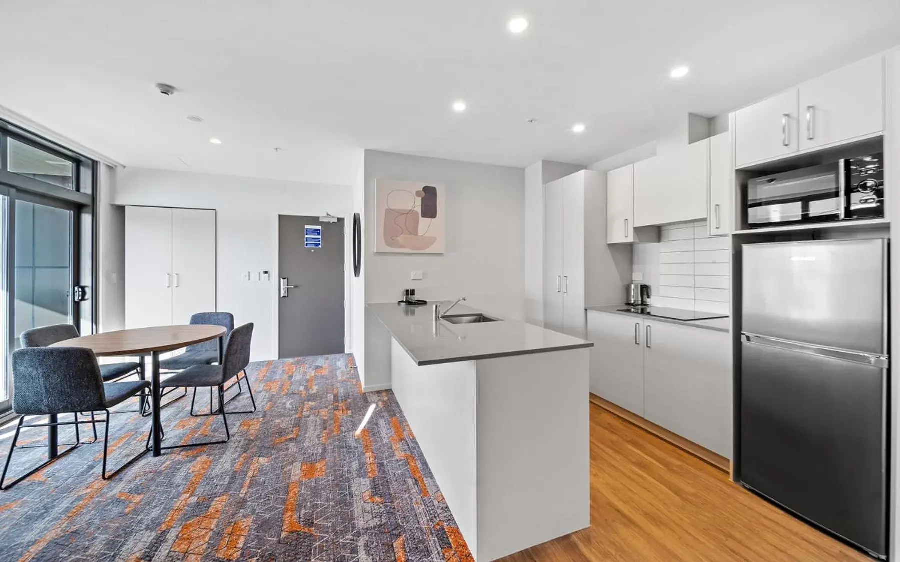 Two-Bedroom King Apartment with Kitchen in Ramada by Wyndham Newmarket Auckland