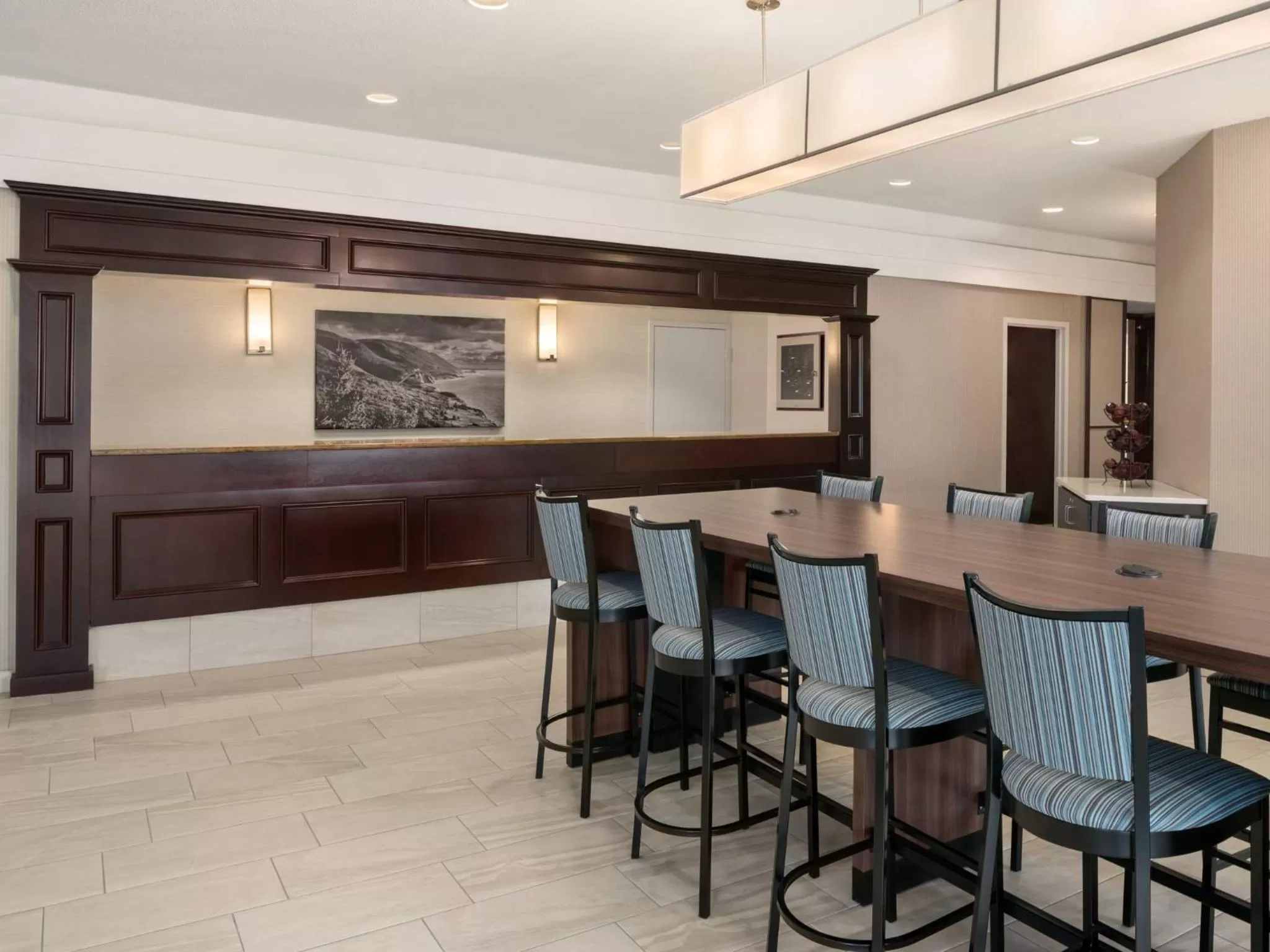 Lobby or reception in Travelodge by Wyndham Sydney