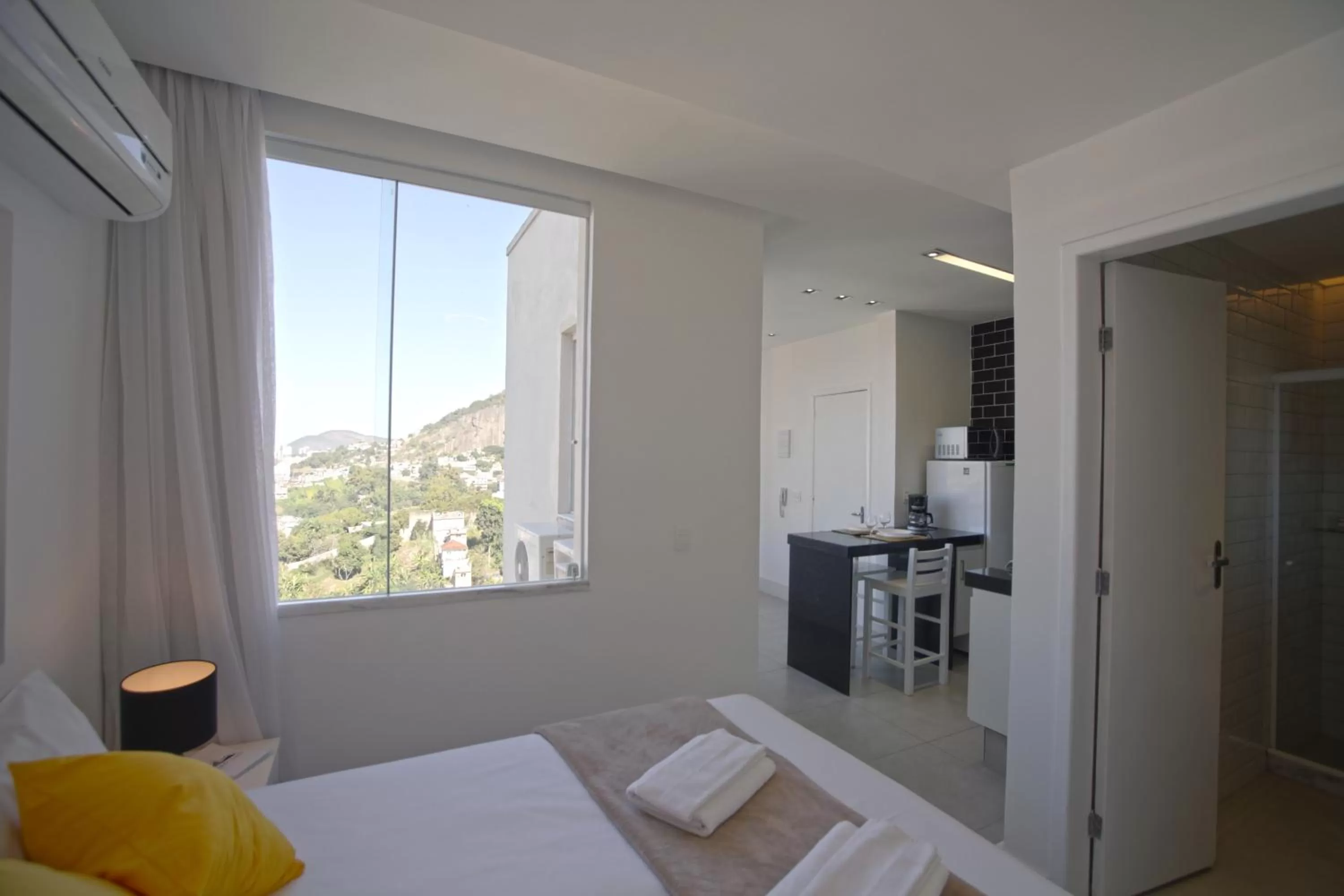 Photo of the whole room, Bed in Sugar Loft Apartments