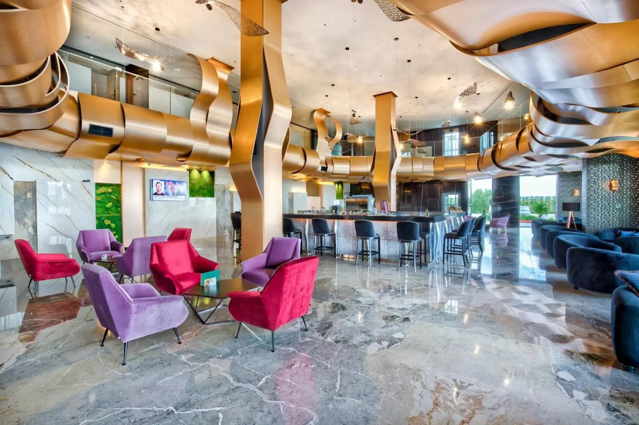 Restaurant/places to eat in Emerald Hotel Restaurant/places to eat in Emerald Hotel