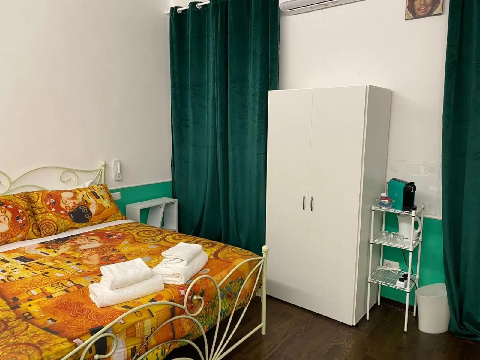 Bed in B&B Roma Royal Residence