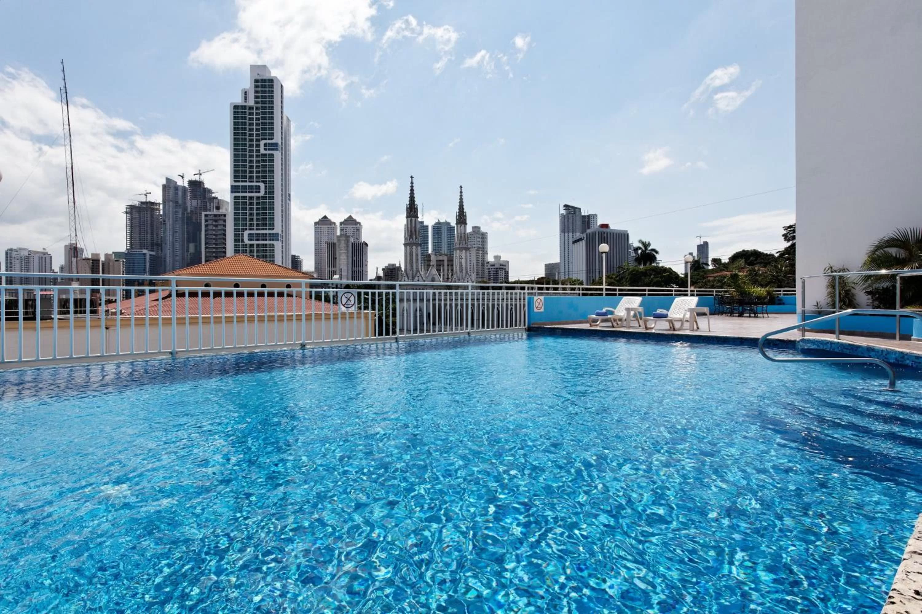 Swimming pool in Crowne Plaza Panama by IHG