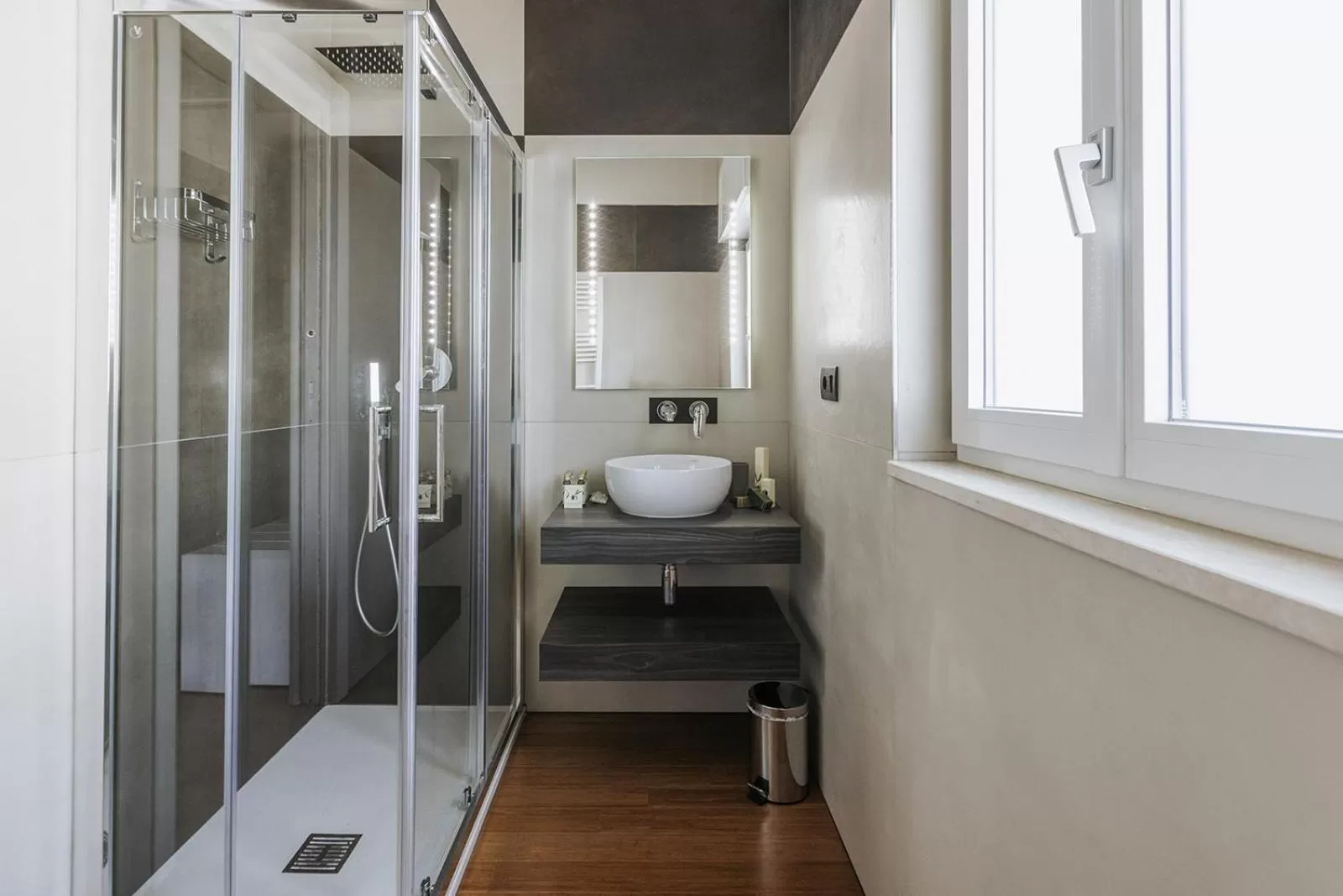 Bathroom in APULIA BLUE APARTEMENTS & B&B