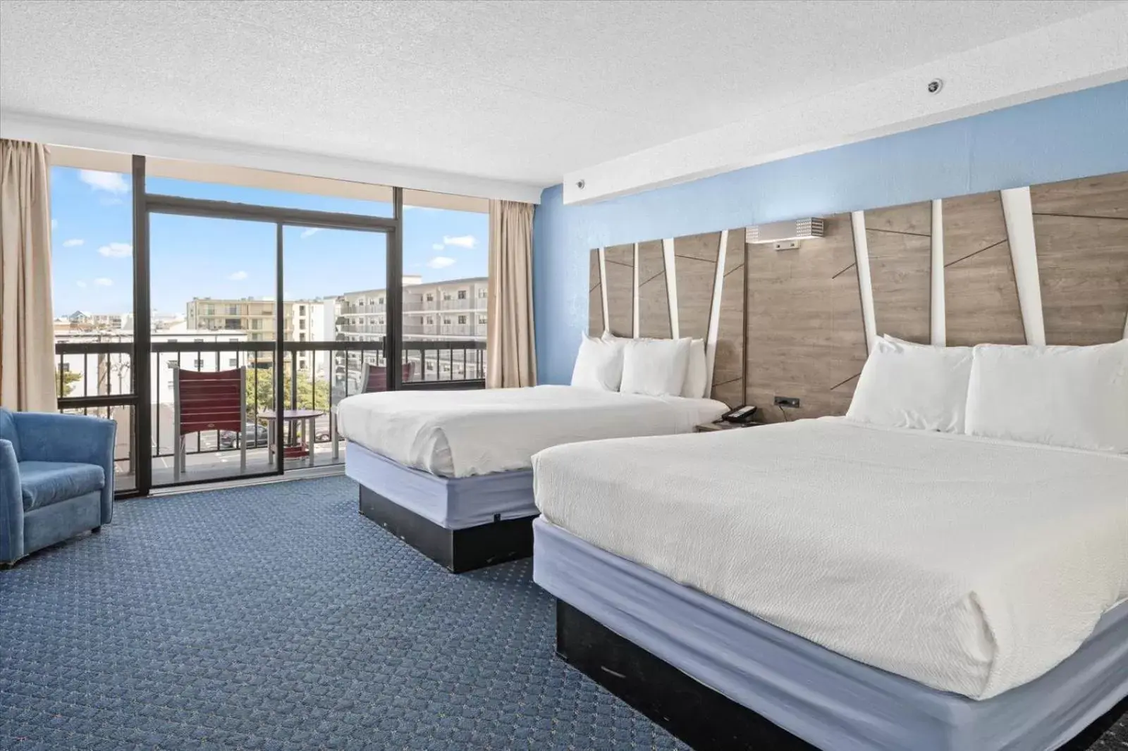 Bedroom, Bed in Carousel Resort Hotel and Condominiums