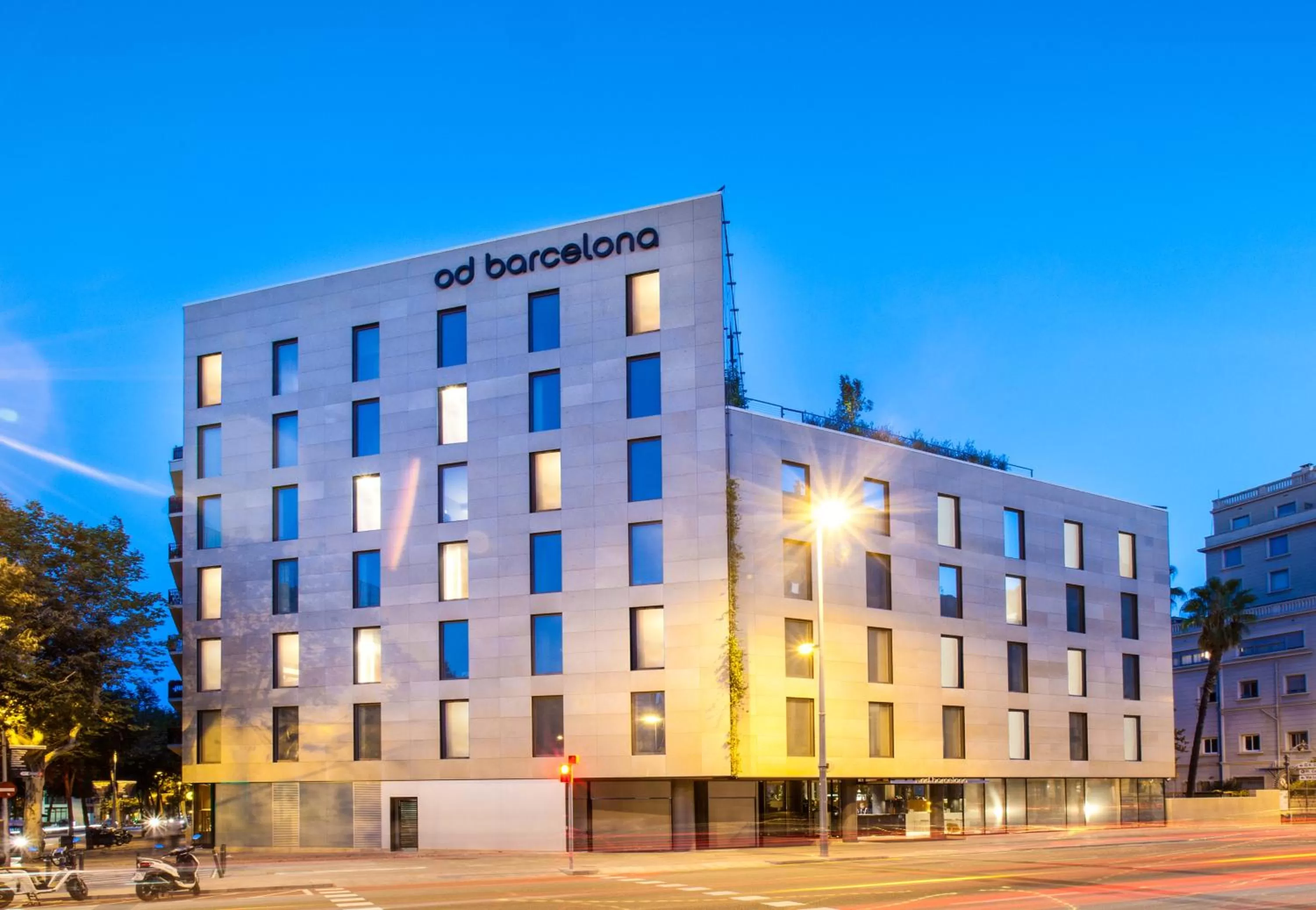 Facade/entrance in Ocean Drive Barcelona