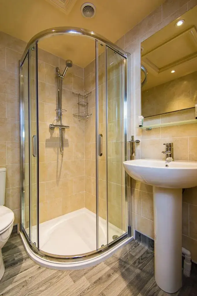 Bathroom in Widbrook Barns