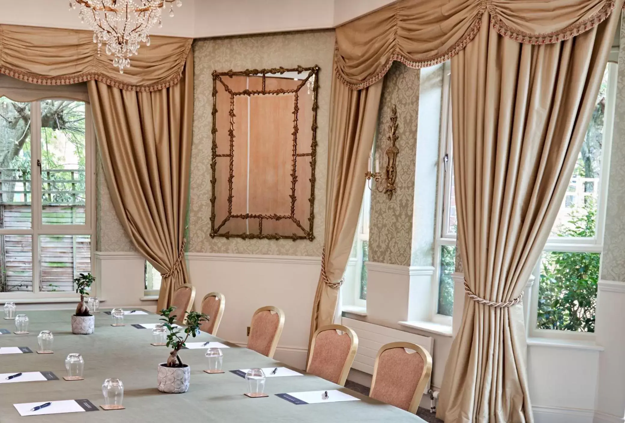 Meeting/conference room, Restaurant/Places to Eat in Careys Manor Hotel & SenSpa