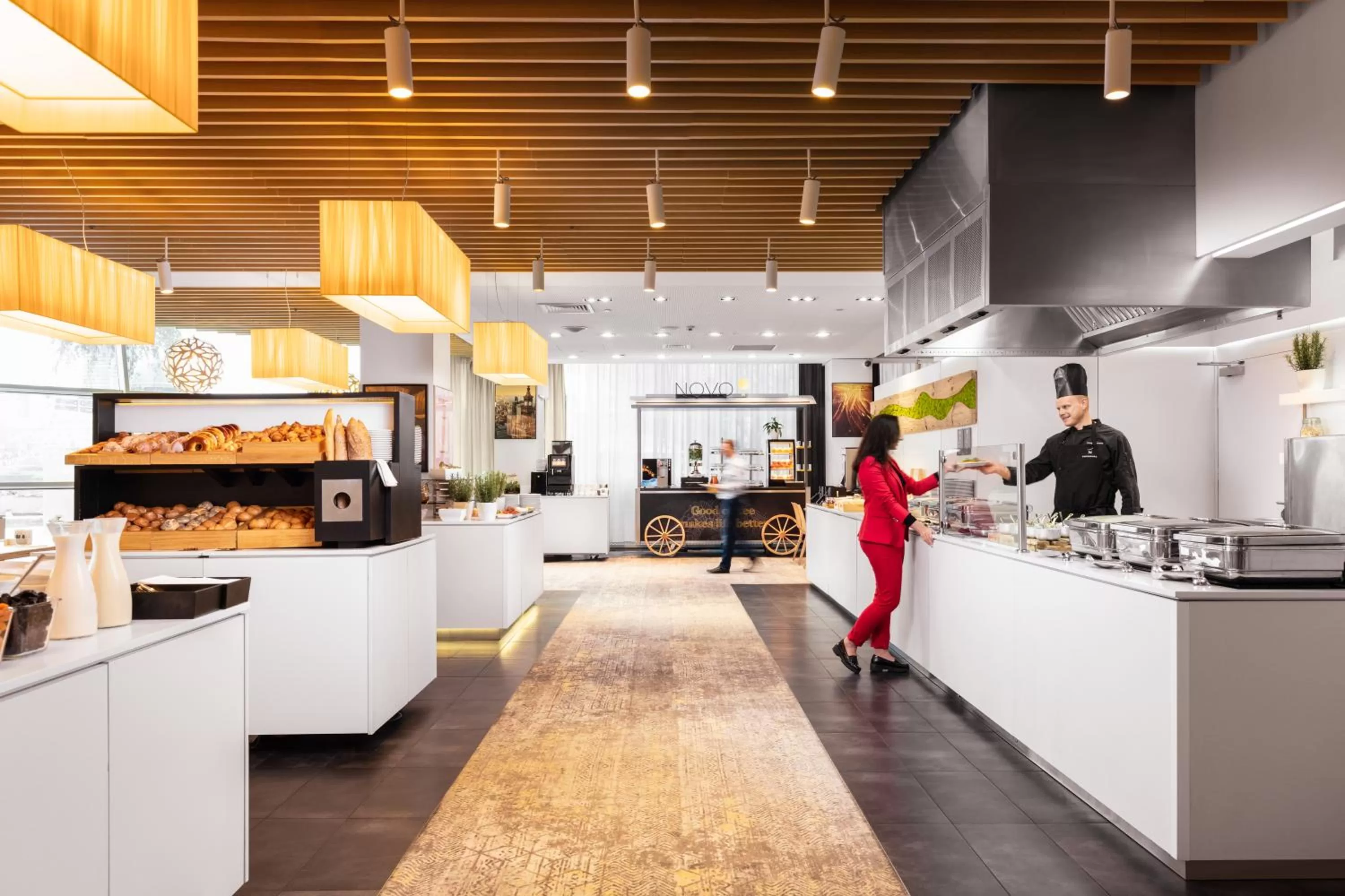 Staff in Novotel Warszawa Centrum