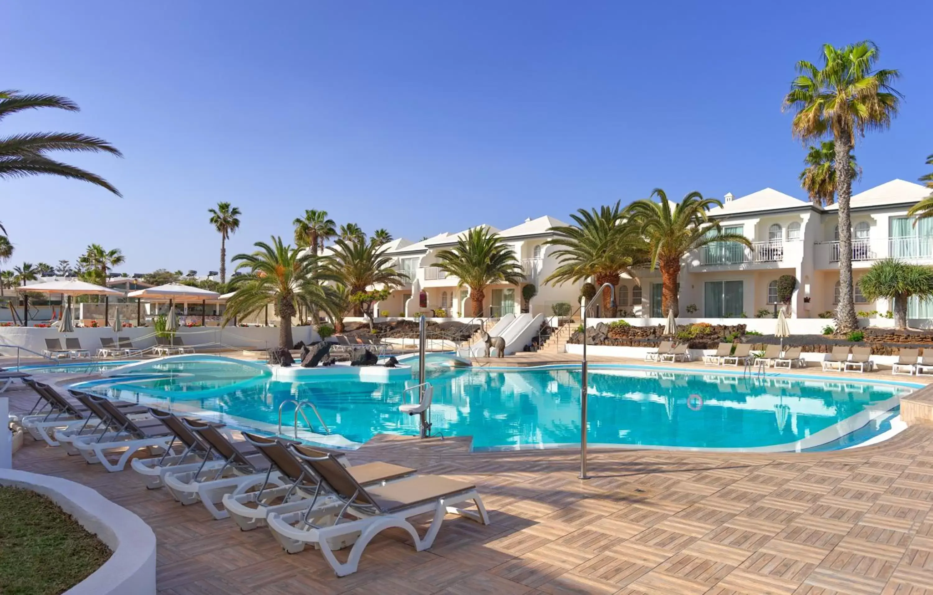 Swimming Pool in H10 Ocean Suites