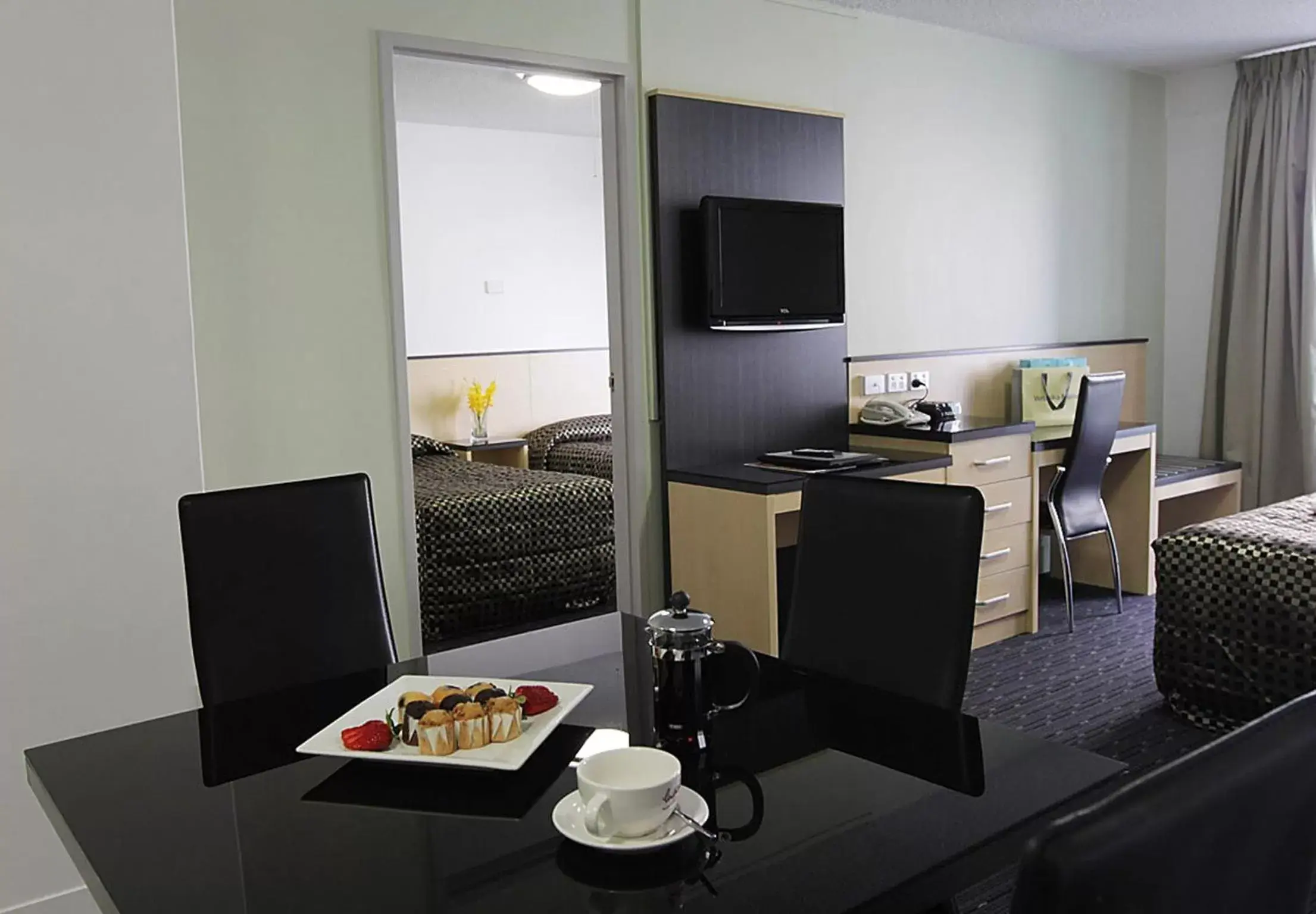 Photo of the whole room, TV/Entertainment Center in Comfort Inn & Suites Goodearth Perth