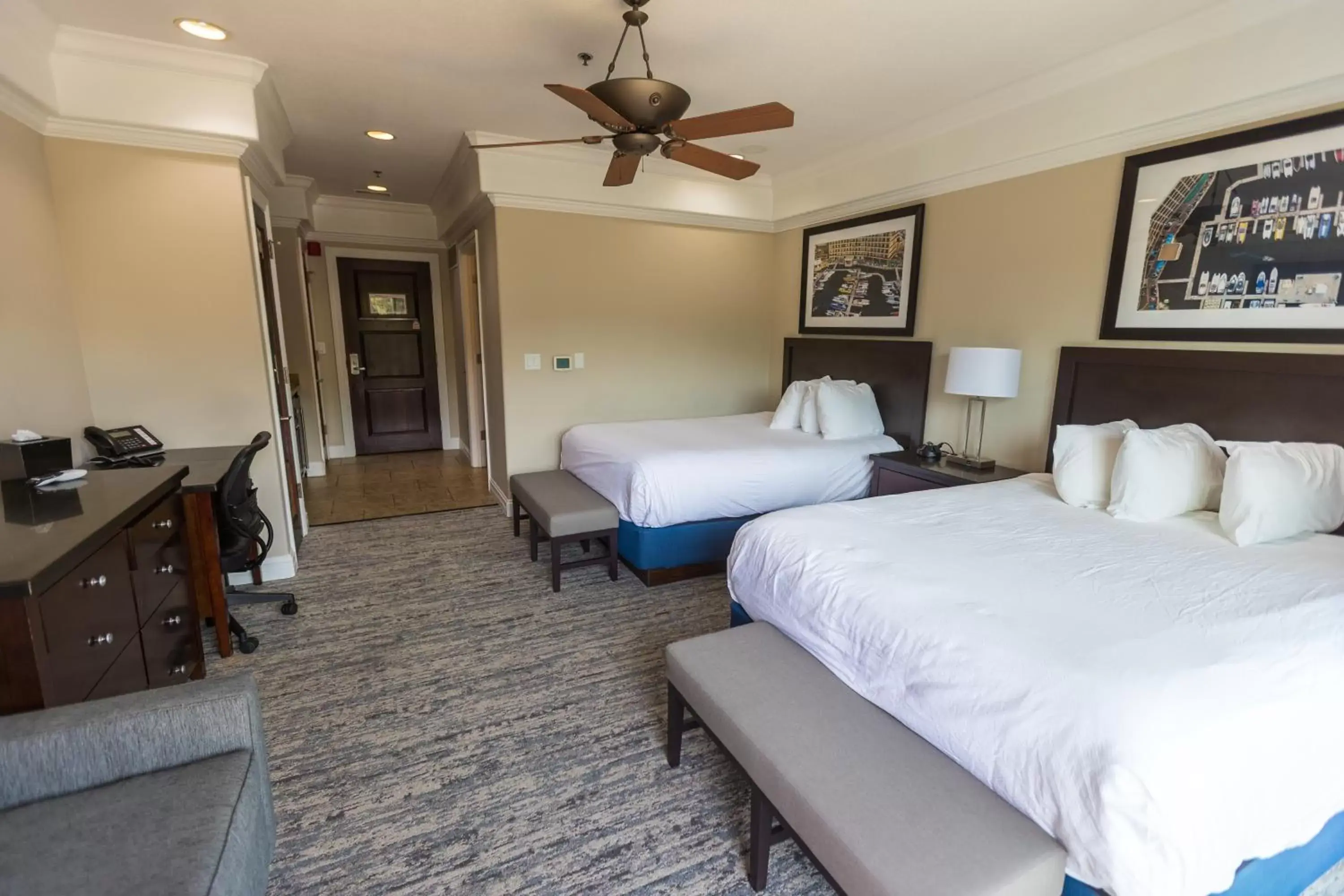 Bed in Camden on the Lake Resort Bed in Camden on the Lake Resort