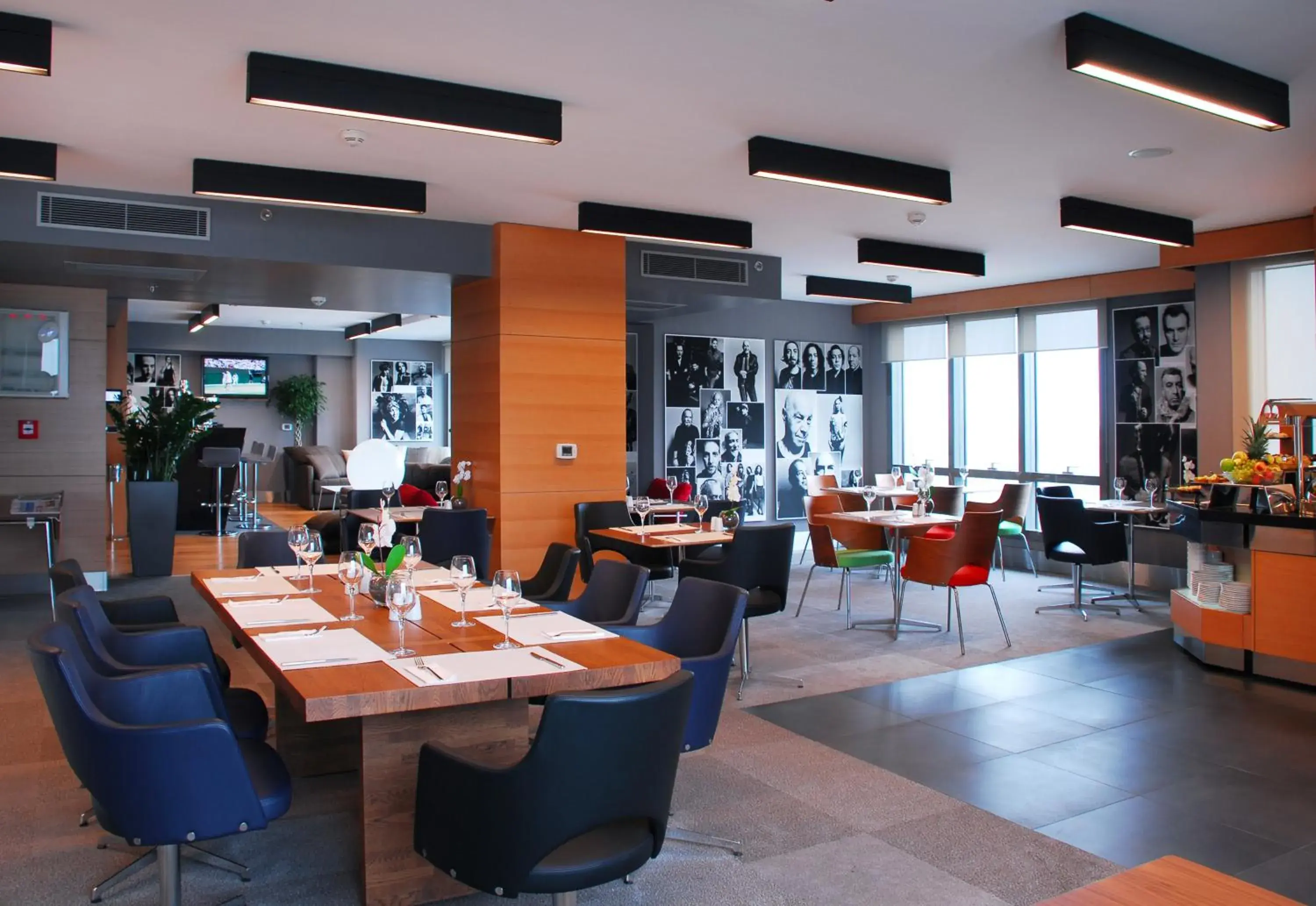 Lounge or bar, Restaurant/Places to Eat in Point Hotel Barbaros