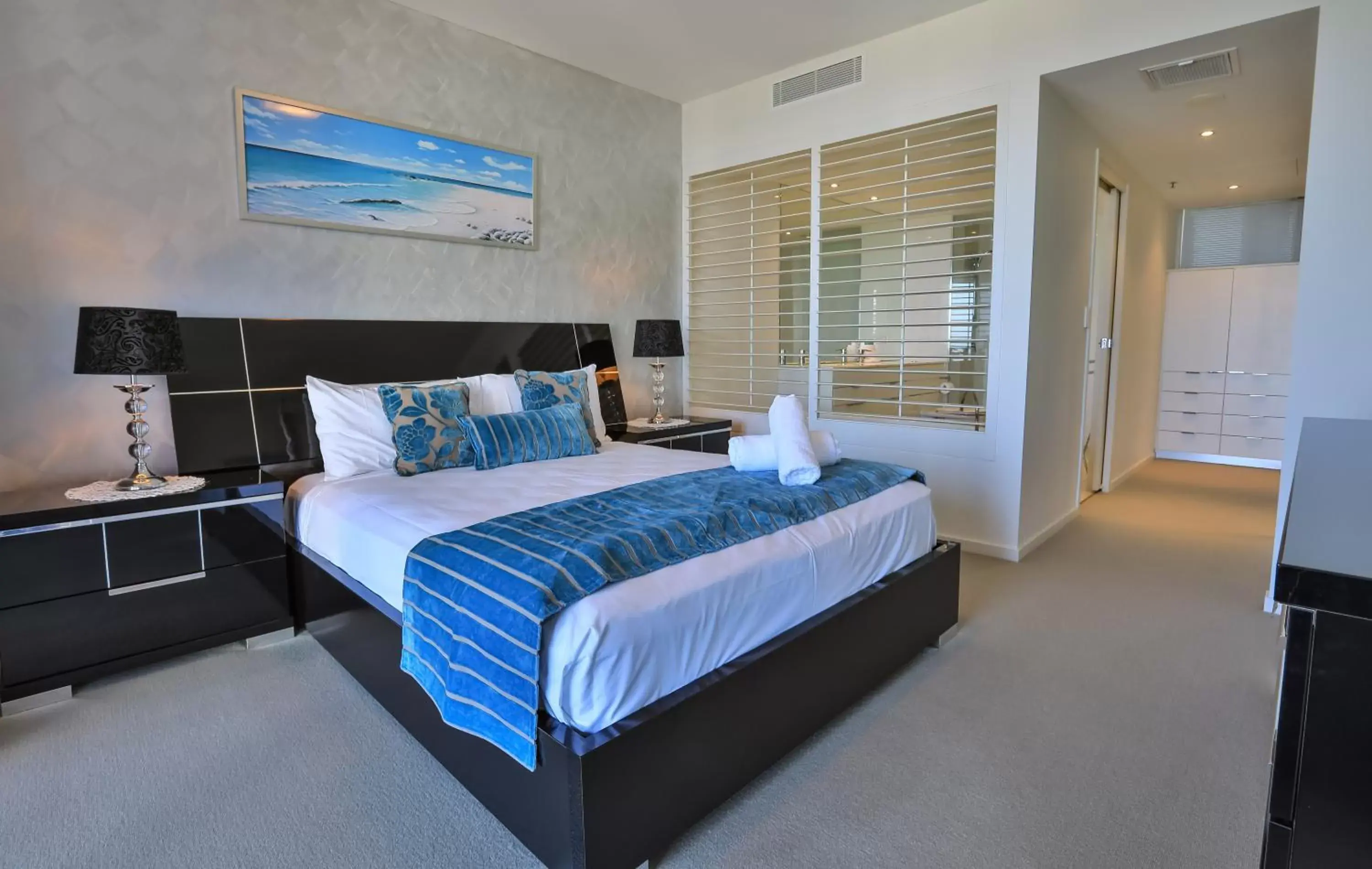 Bedroom, Bed in Ultra Broadbeach