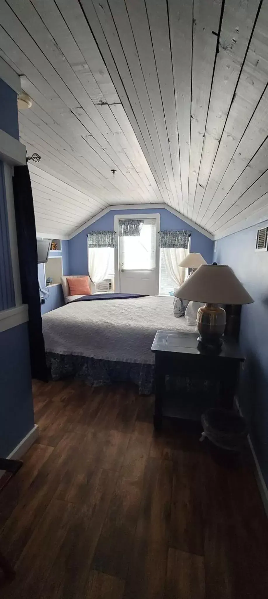 Bed in Tybee Island Inn Bed & Breakfast