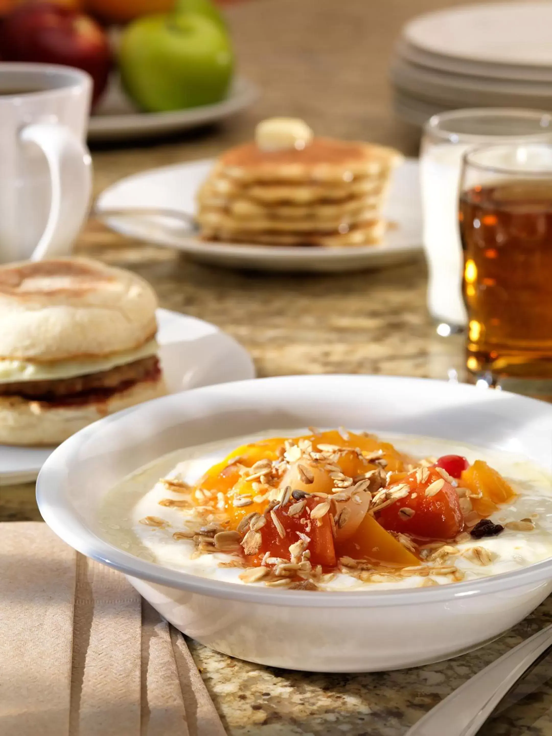 Breakfast in Best Western PLUS Inner Harbour Hotel Breakfast in Best Western PLUS Inner Harbour Hotel