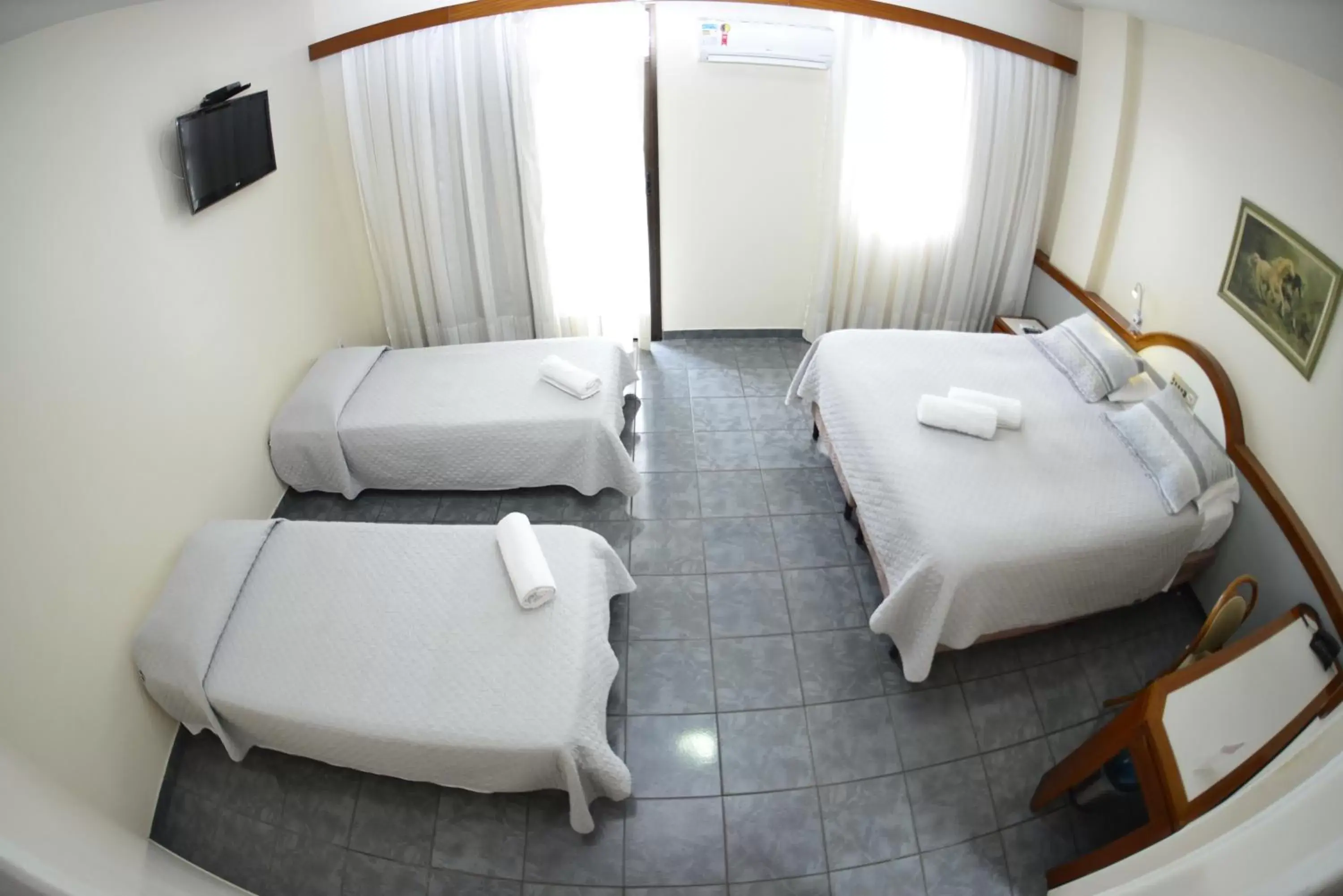 Bedroom, Bed in Champagnat Praia Hotel