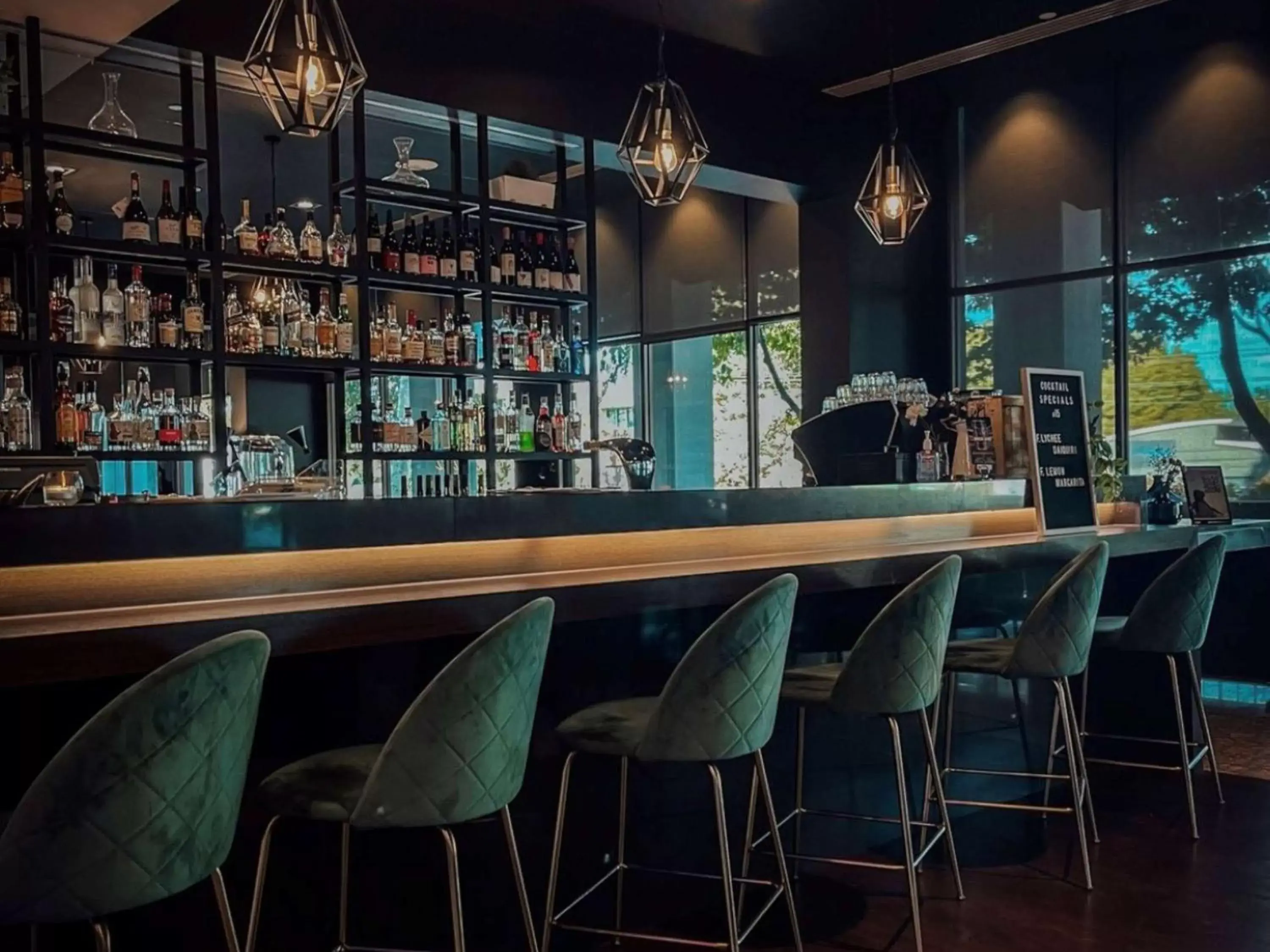 Lounge or bar, Lounge/Bar in Novotel Melbourne Glen Waverley