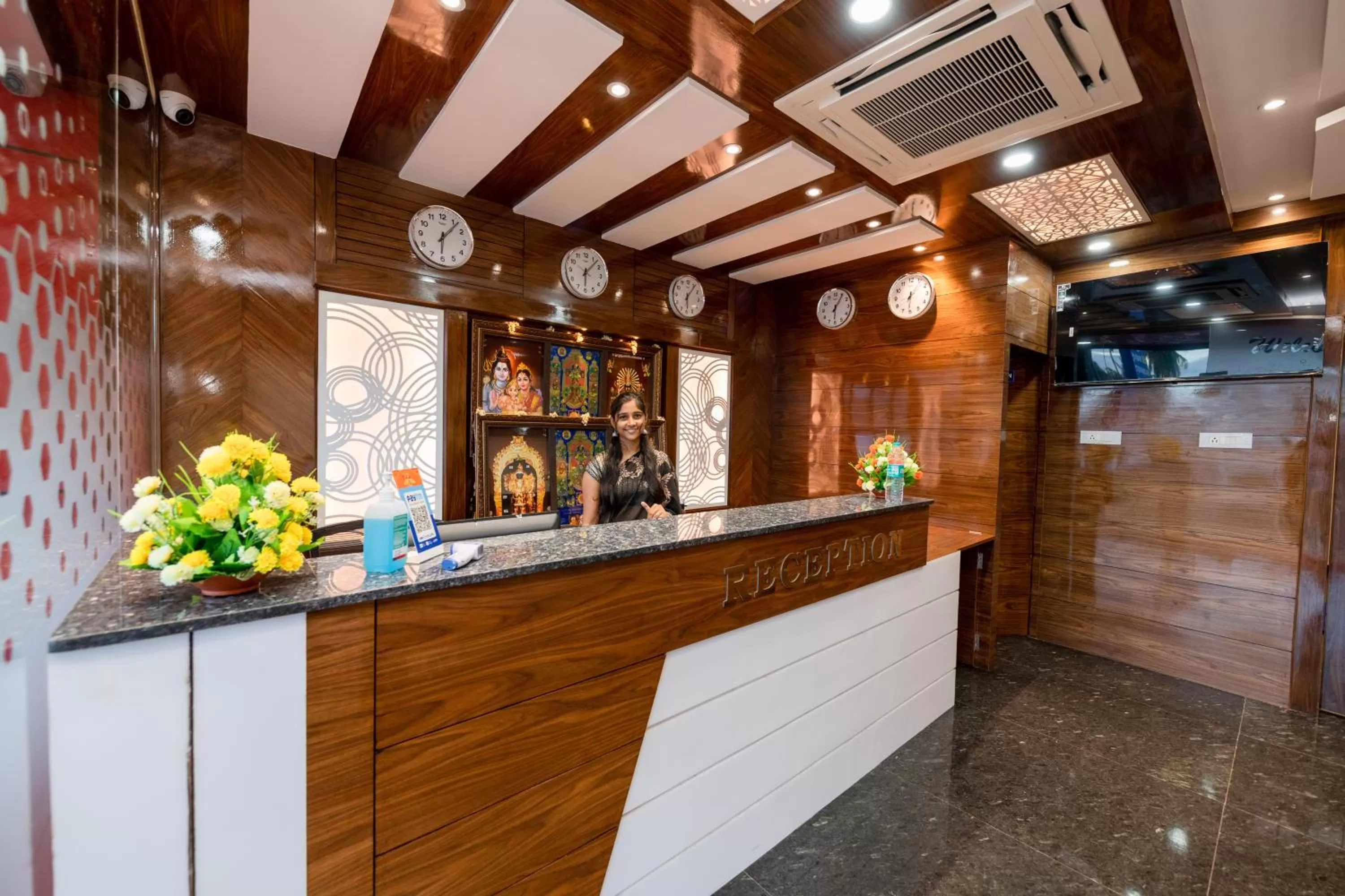 Lobby or reception in KK Comforts