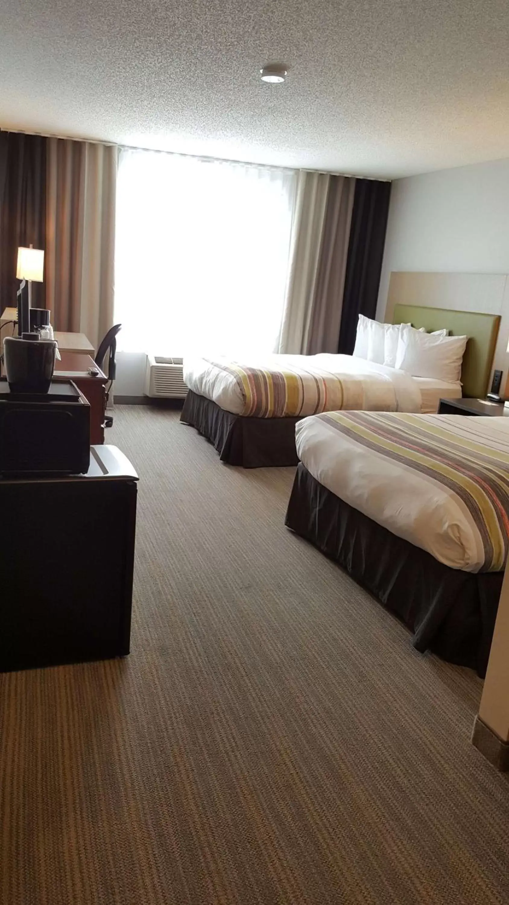 Photo of the whole room, Bed in Country Inn & Suites by Radisson, Elk River, MN