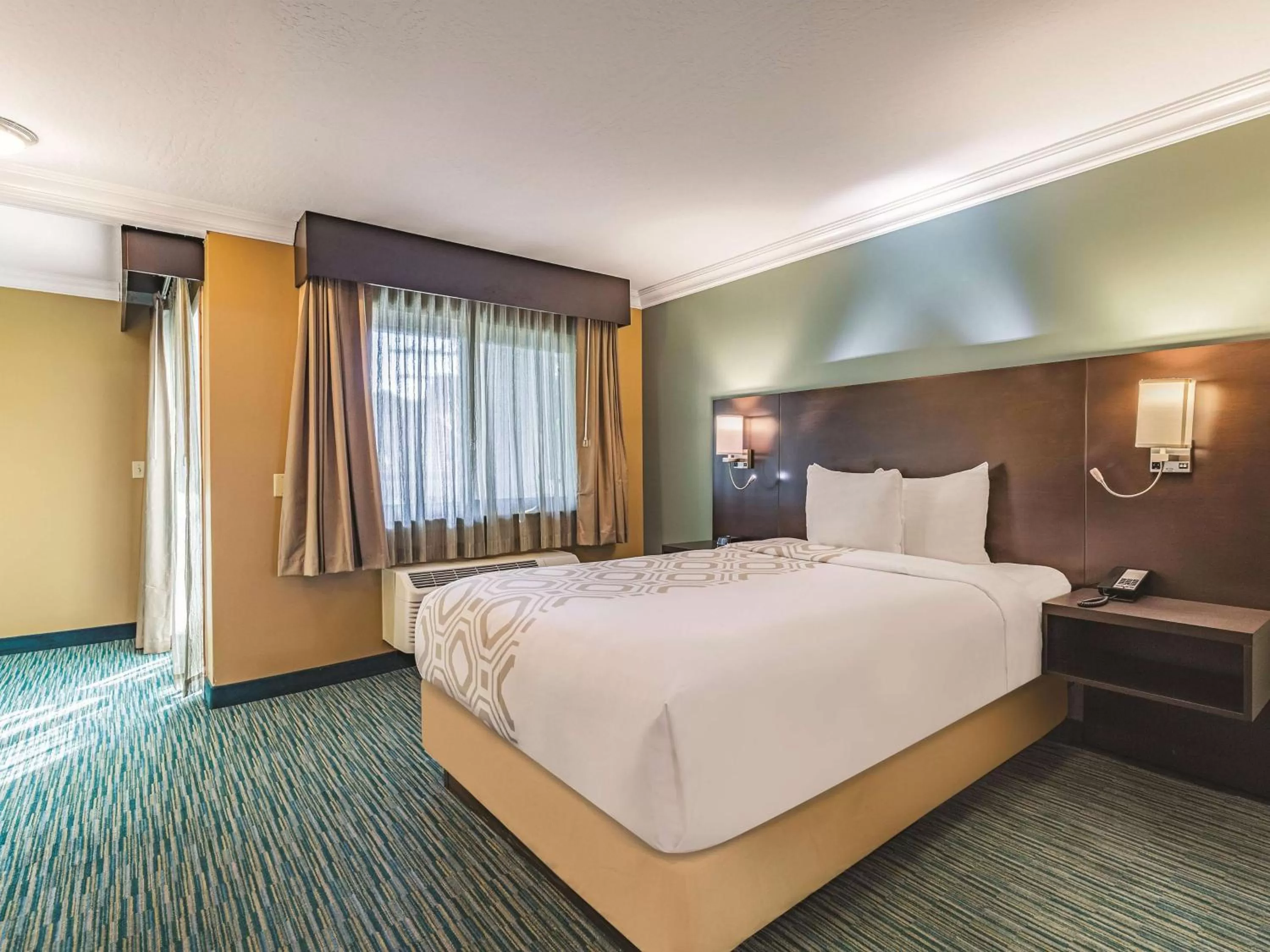 Photo of the whole room, Bed in La Quinta by Wyndham San Francisco Airport West Millbrae FREE AIRPORT SHUTTLE