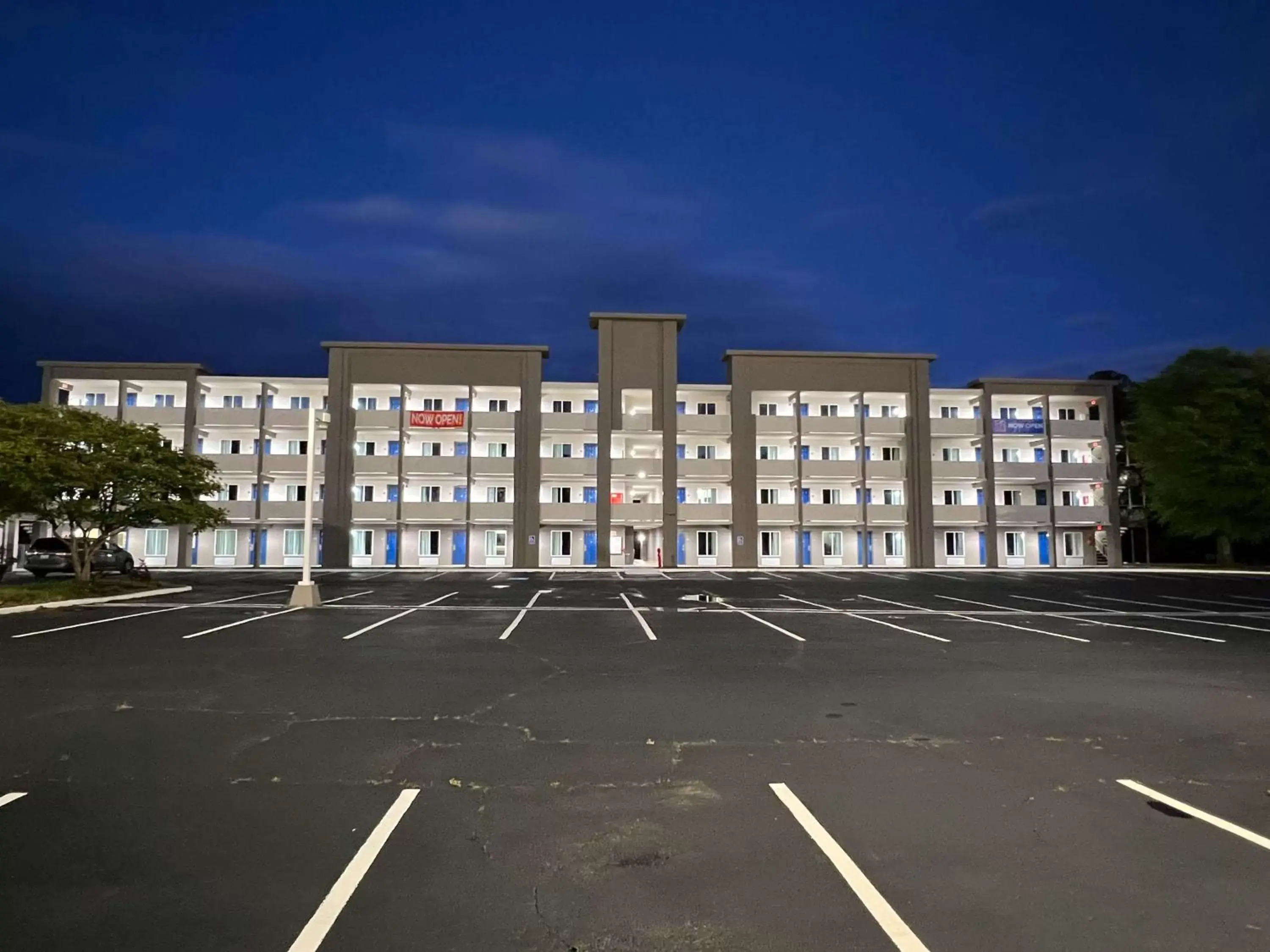 Property Building in Motel 6 West Columbia SC Airport