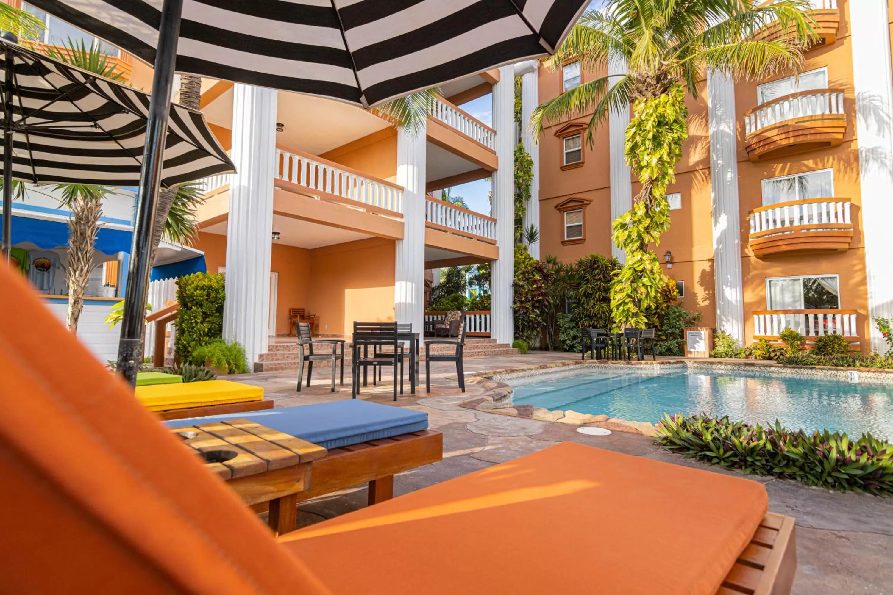 Lounge or bar in Lighthouse Beach Villas