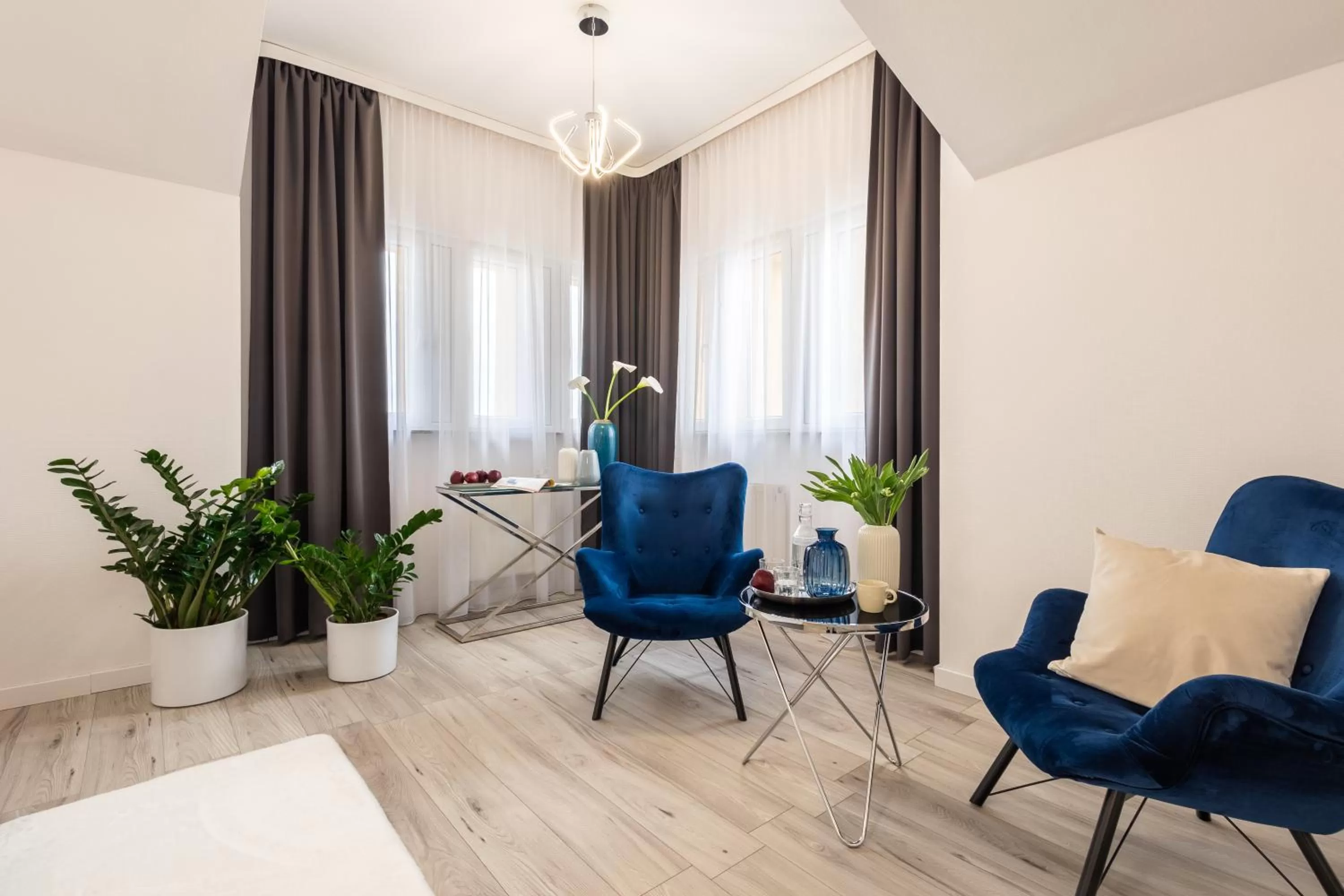 Living room in Hotel Sofia by The Railway Station Wroclaw