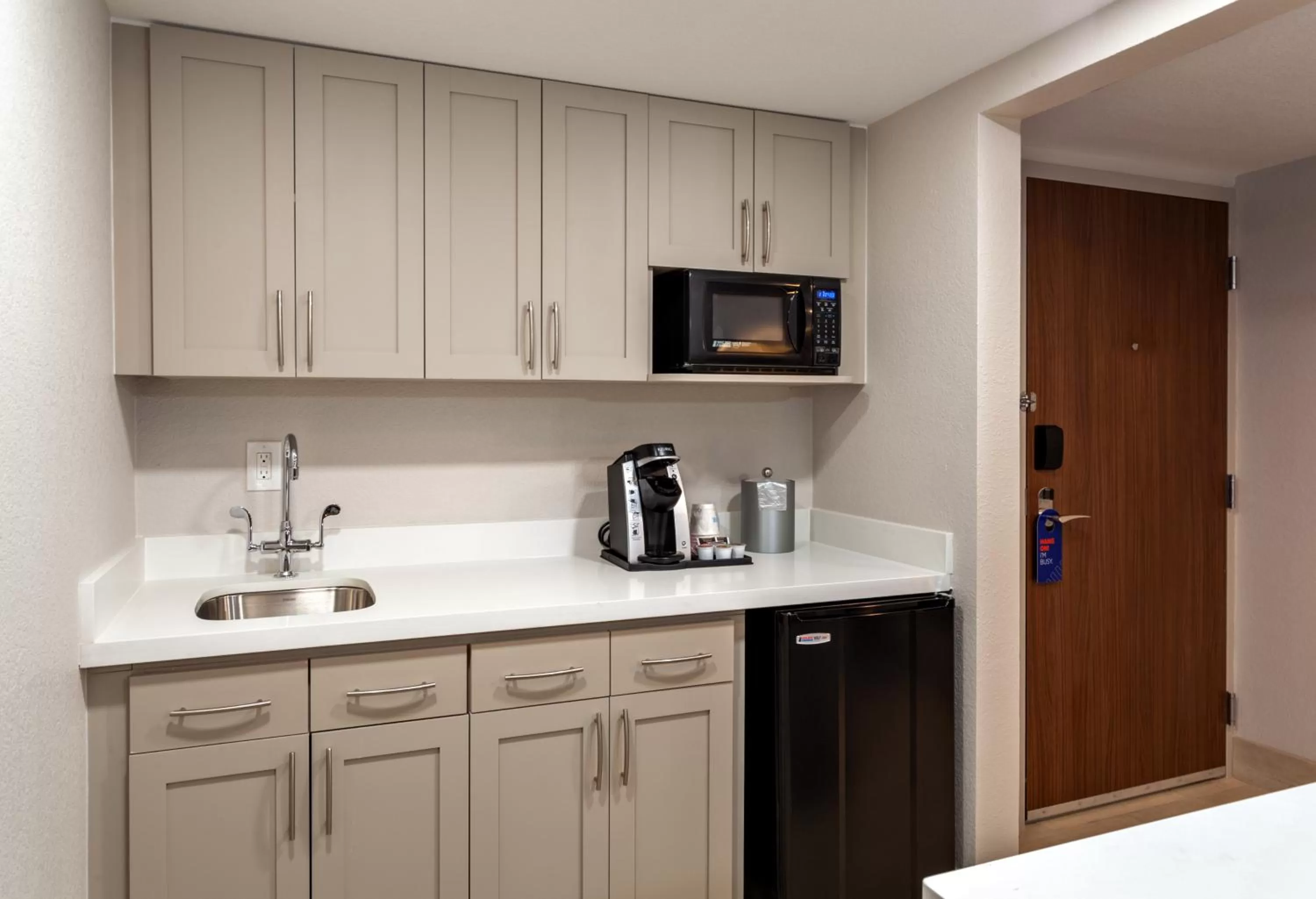 Guests in Holiday Inn Express Tampa-Brandon by IHG