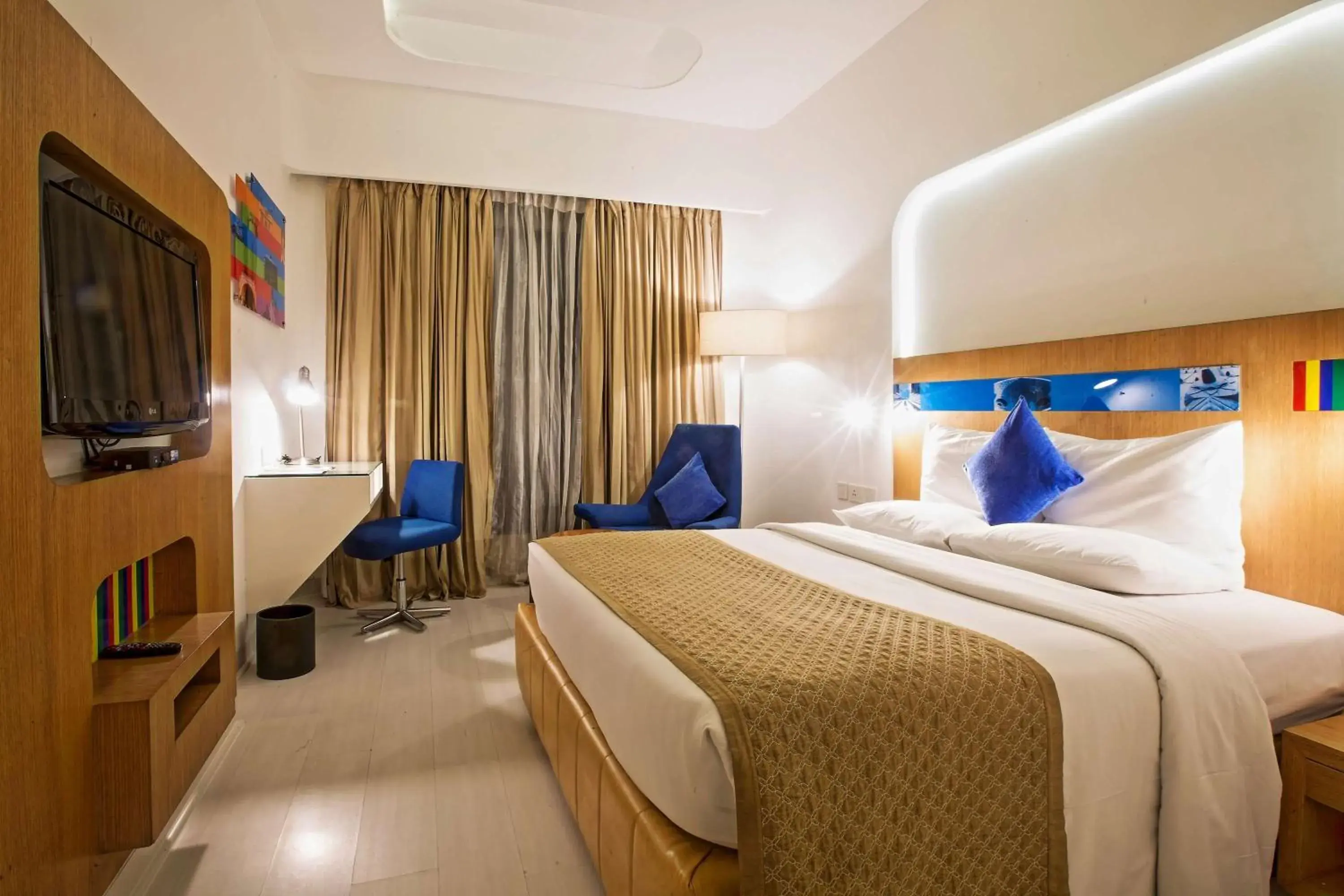 Photo of the whole room, Bed in Park Inn by Radisson New Delhi IP Extension