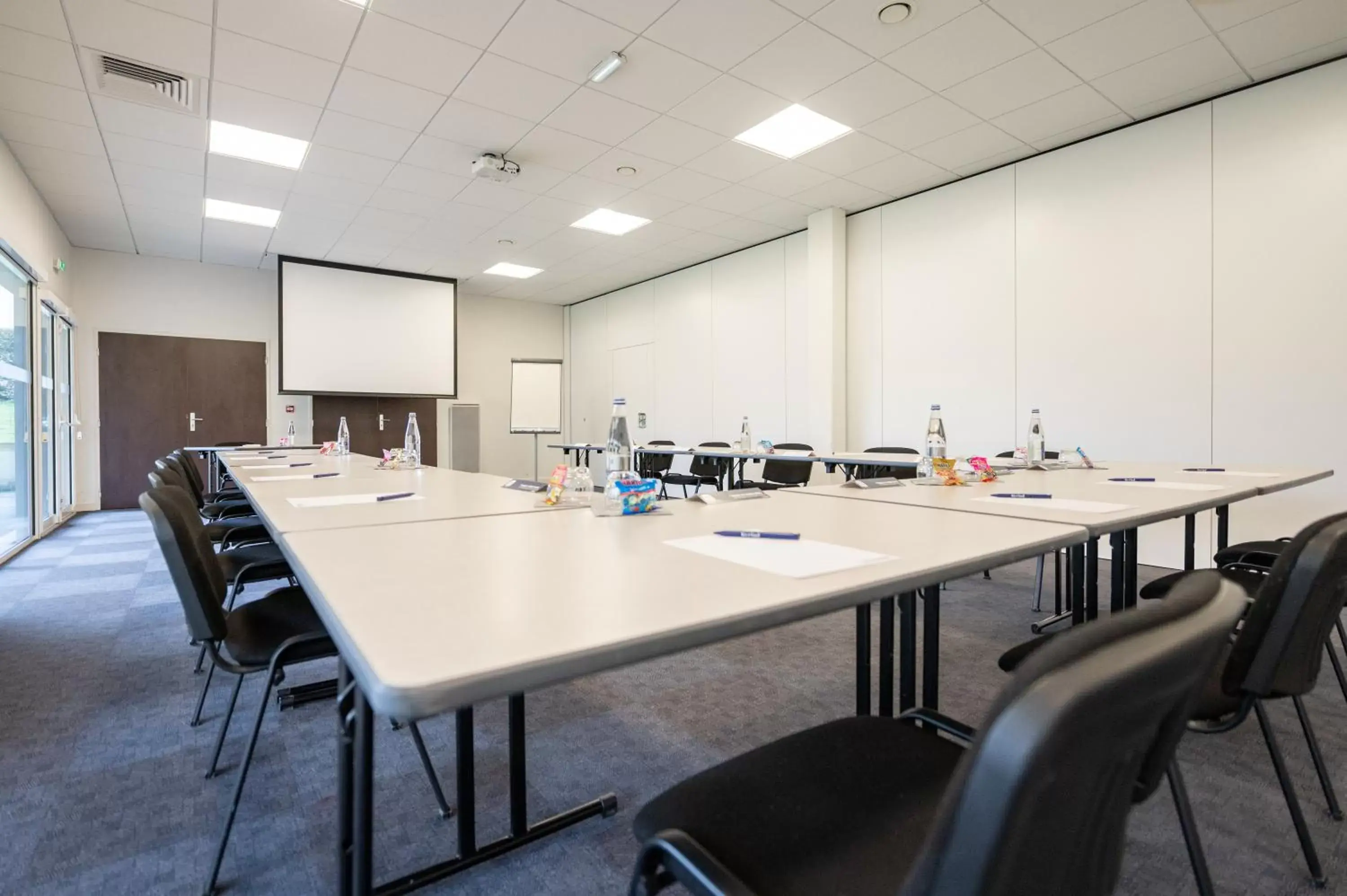 Business facilities in Kyriad Hotel Laval