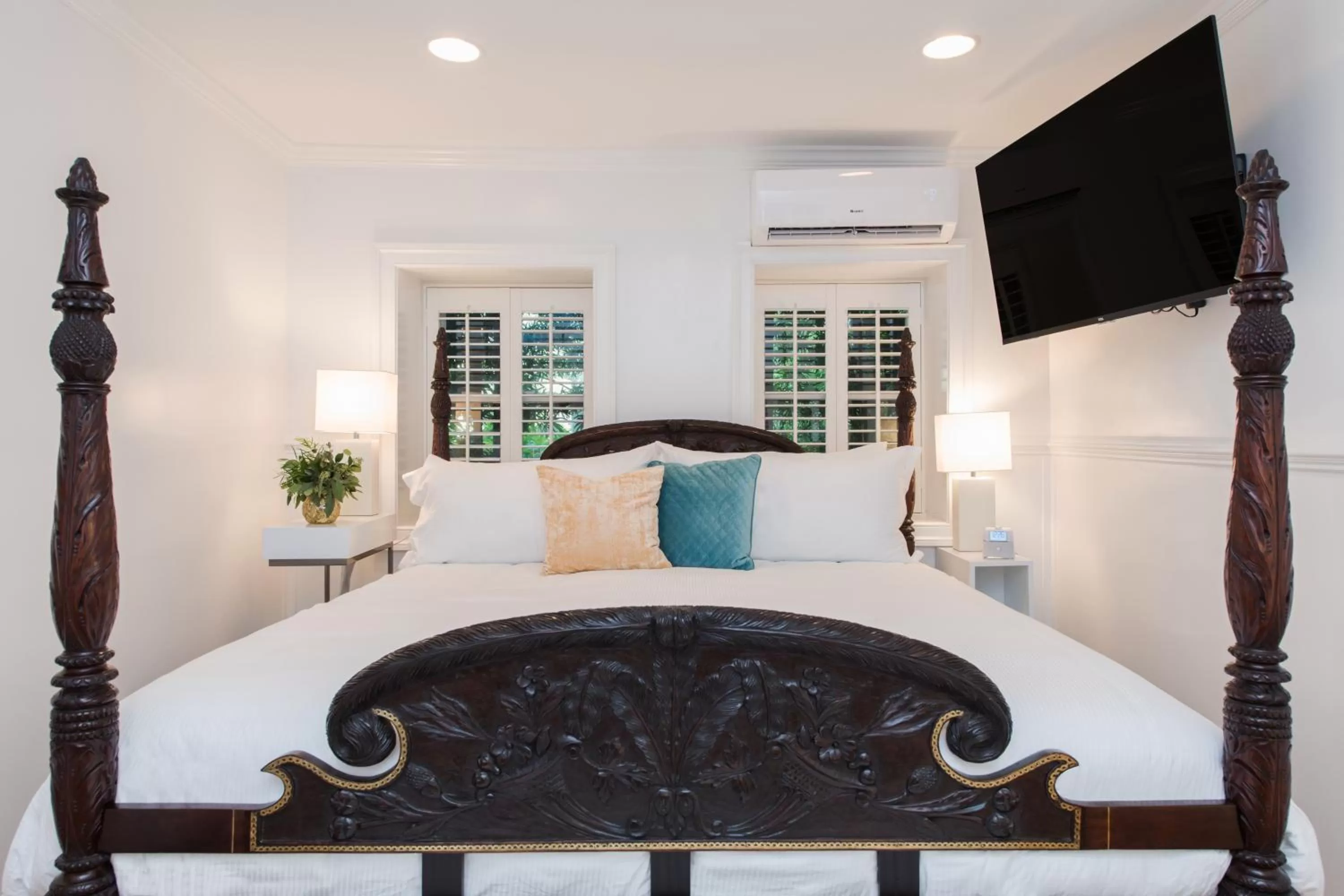 Deluxe Suite in 20 South Battery