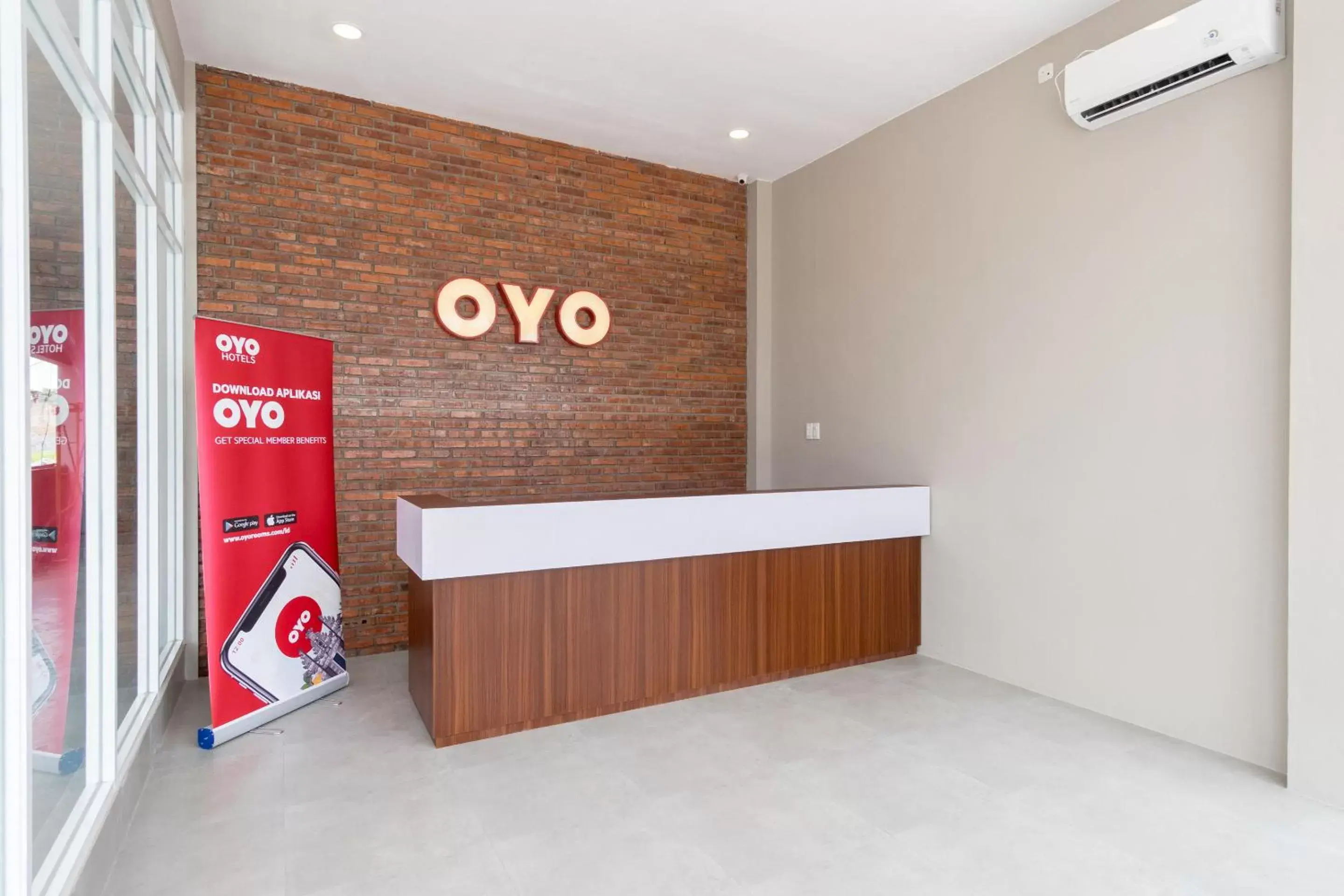 Lobby or reception in Super OYO 360 Mangaan Residence