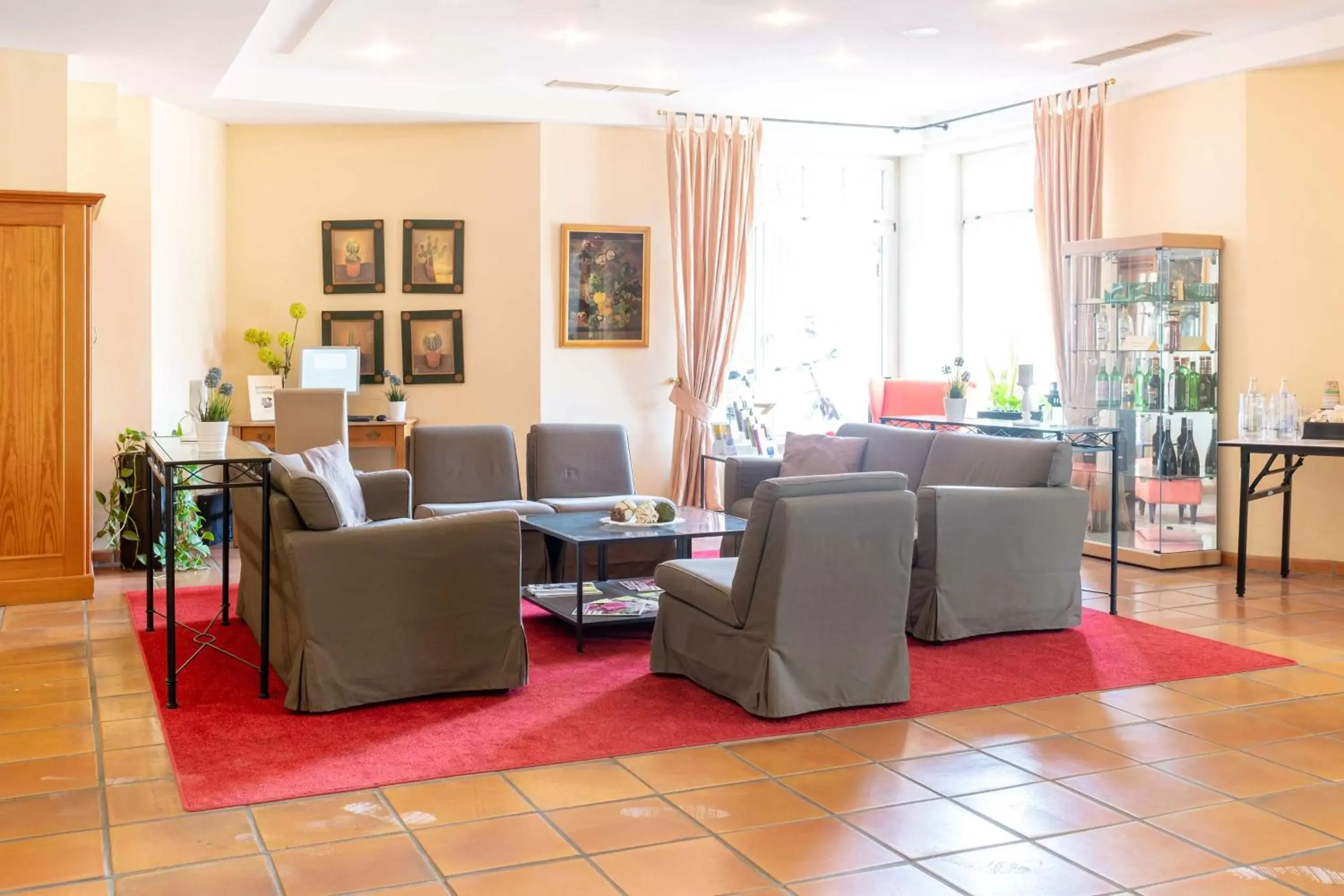 Lobby or reception, Lobby/Reception in Golden Tulip Luebecker Hof