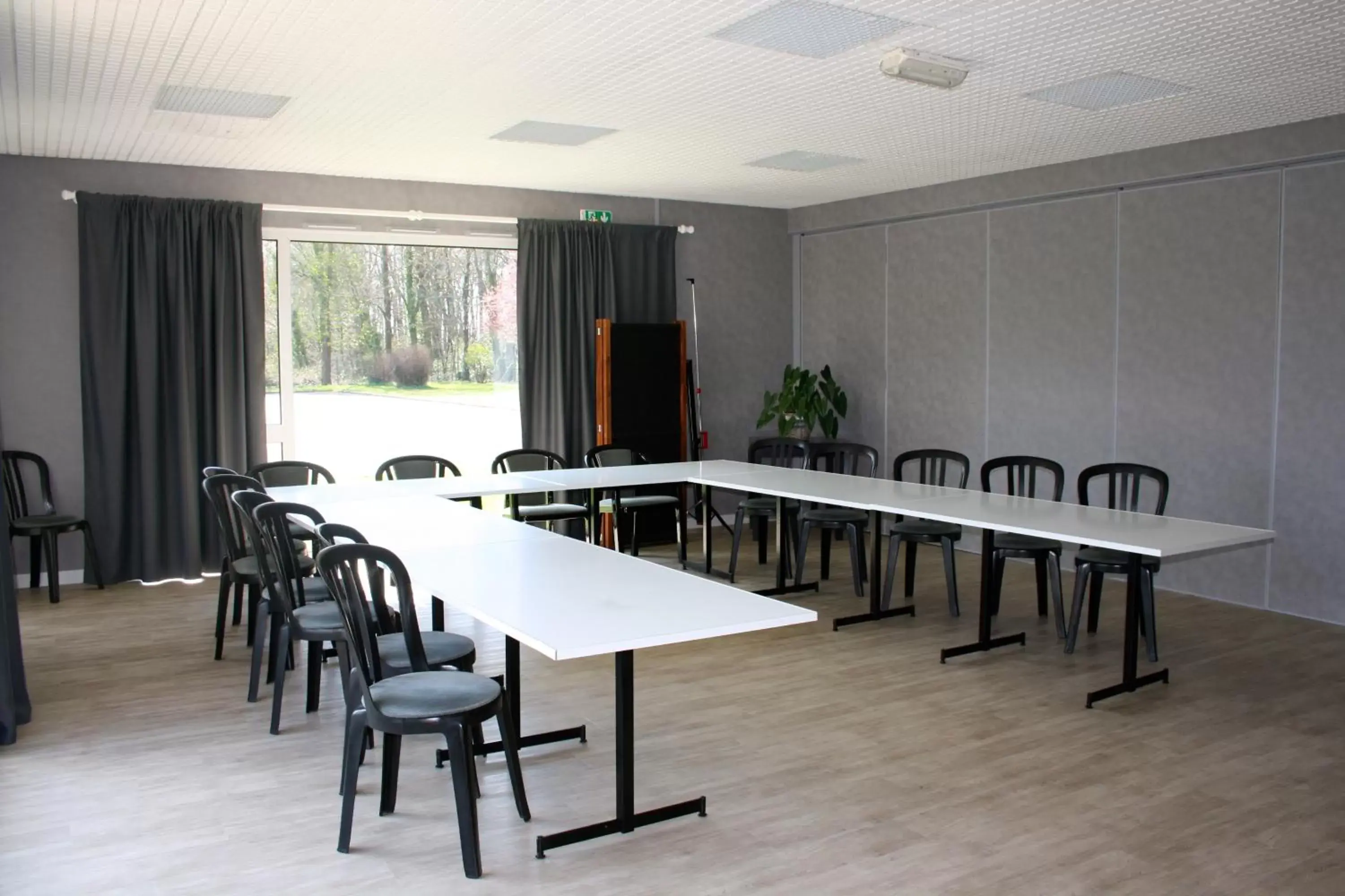 Business facilities in Fasthotel Vendome