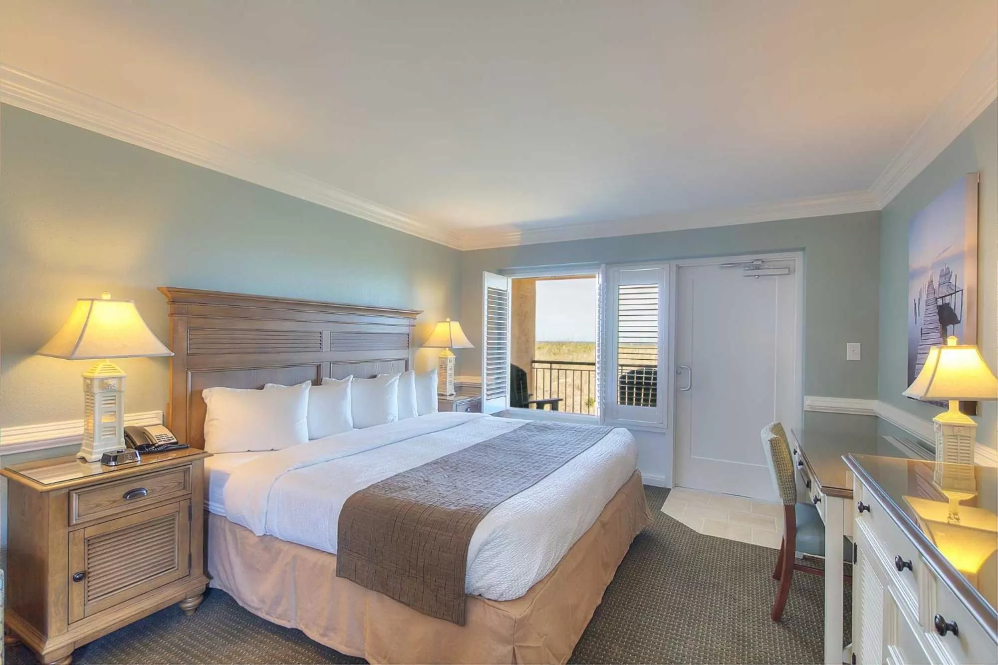 Bedroom, Bed in Shutters on the Banks