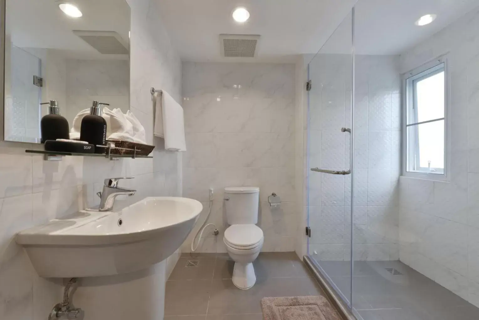 Bathroom in Aspira Residence Ruamrudee