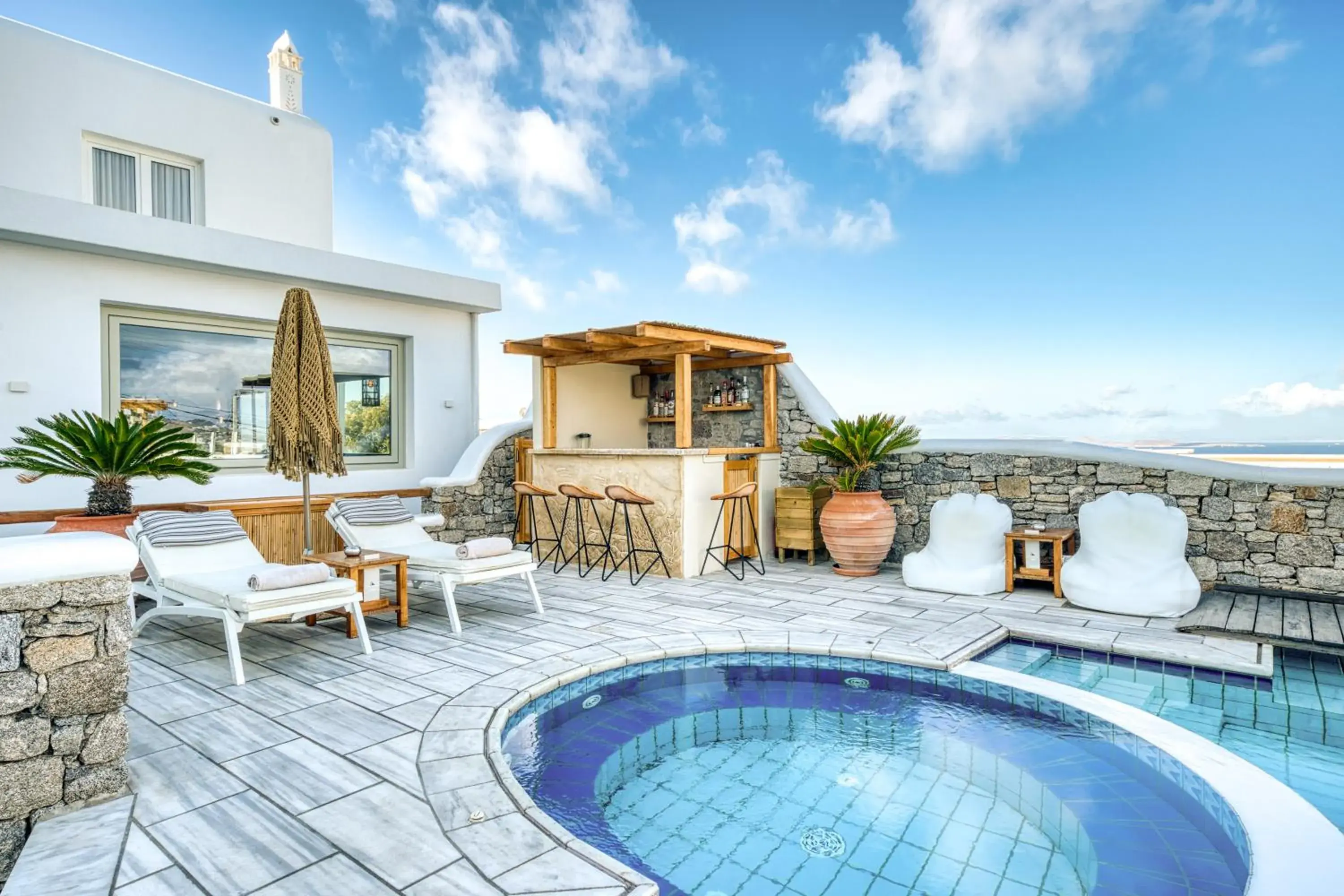 Lounge or bar, Swimming Pool in Damianos Mykonos Hotel