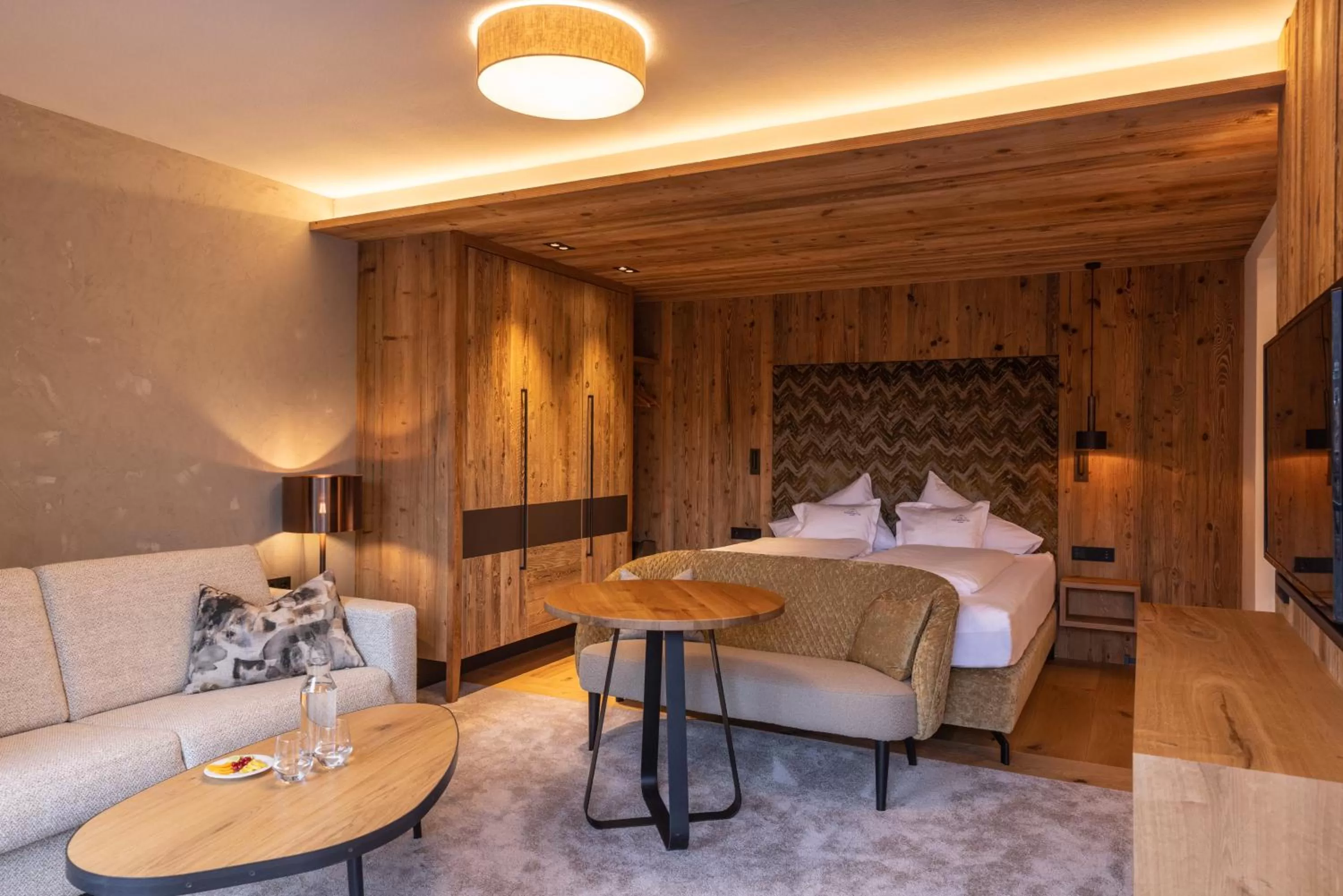 Photo of the whole room, Bed in Hotel Sonnenspitze