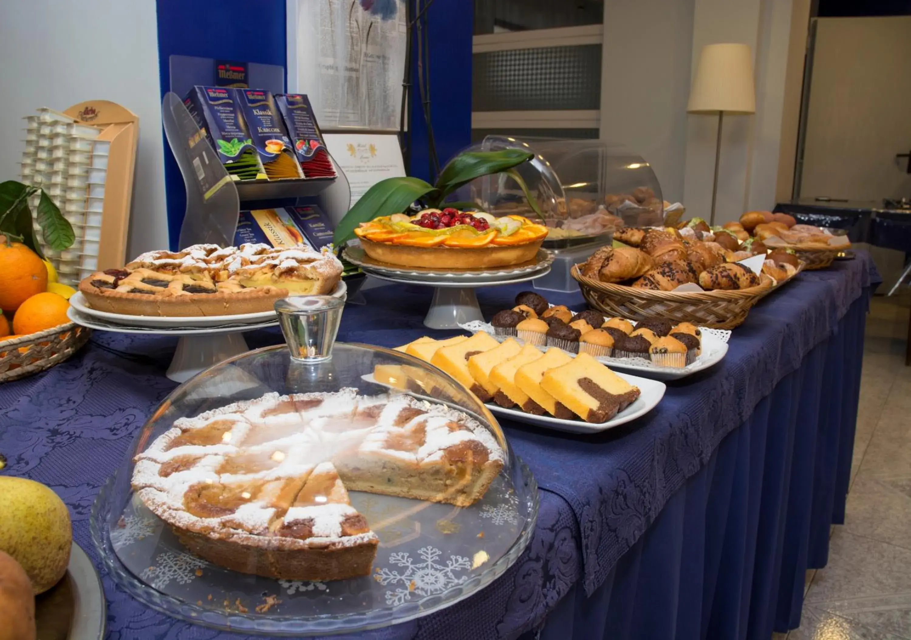 Buffet breakfast in Hotel Leone