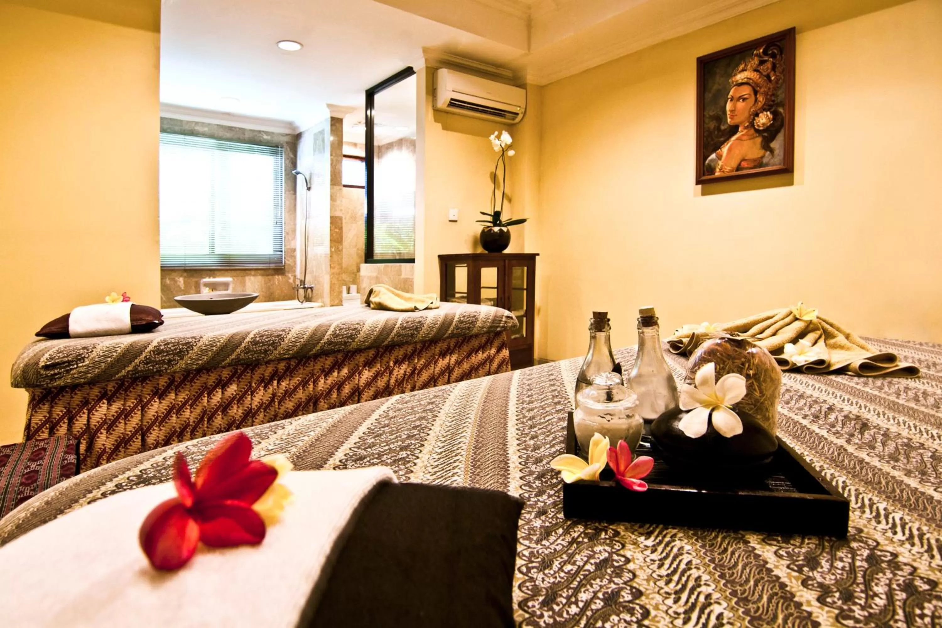 Spa and wellness centre/facilities, Bed in Hotel Kumala Pantai